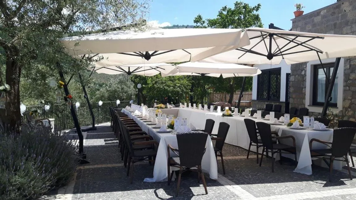 Restaurant/places to eat in Il Casale Del Mirto