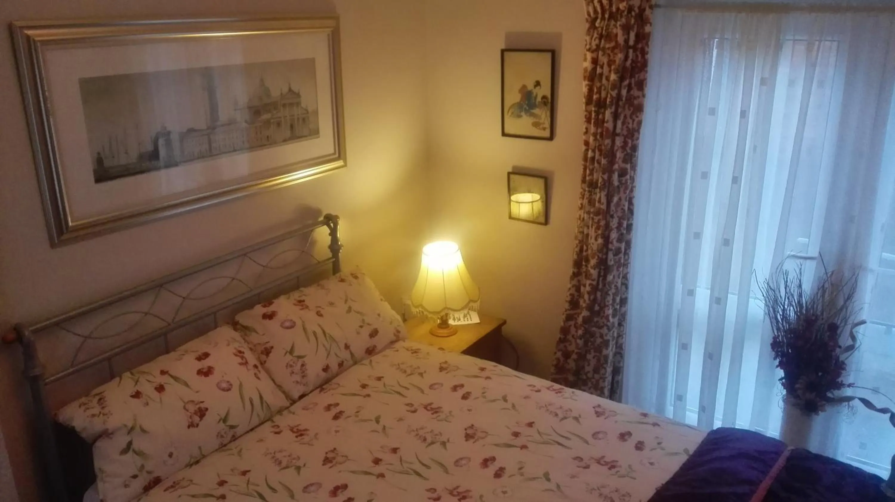 Photo of the whole room, Bed in Brampton Dales Farm