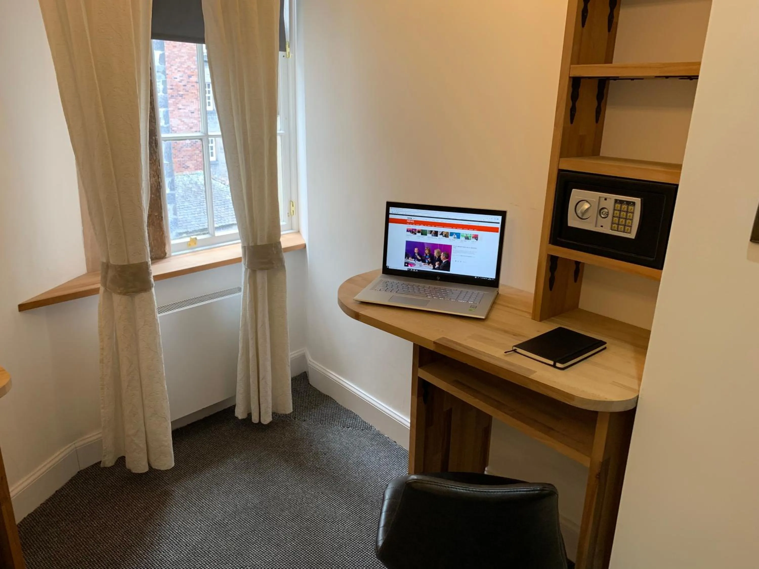 Royal Mile Balconies by the Castle
