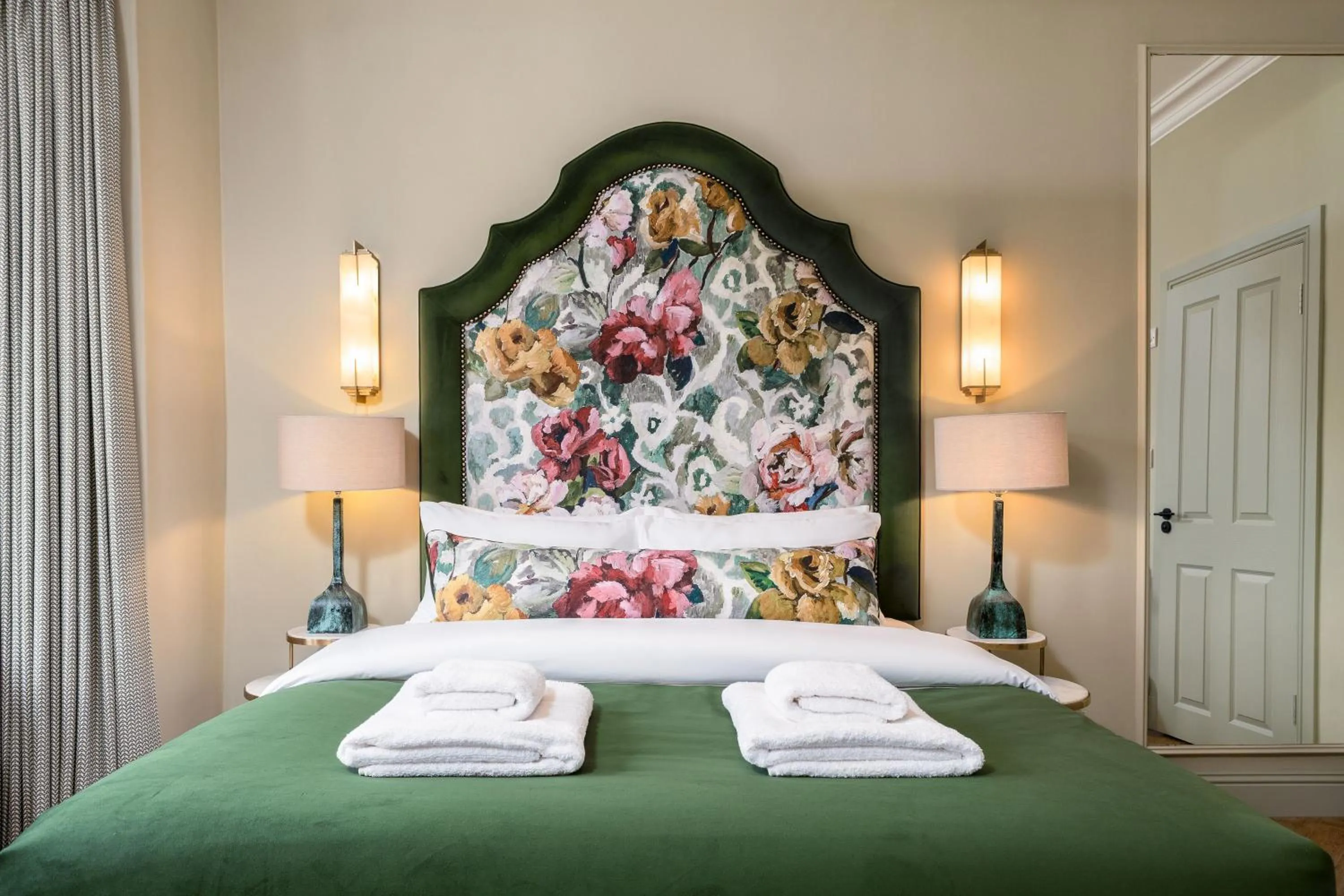 Bed in Munro Guest House