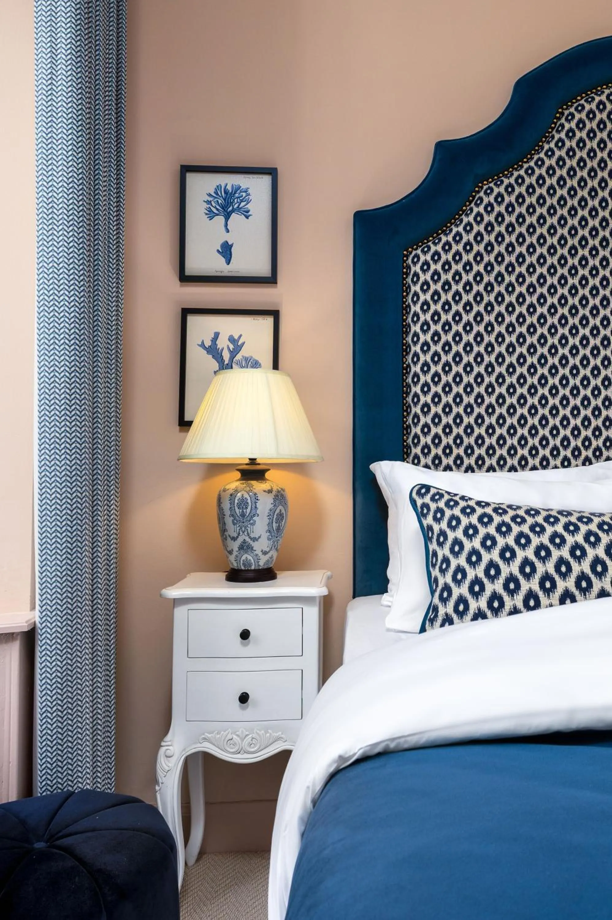 Bed in Munro Guest House