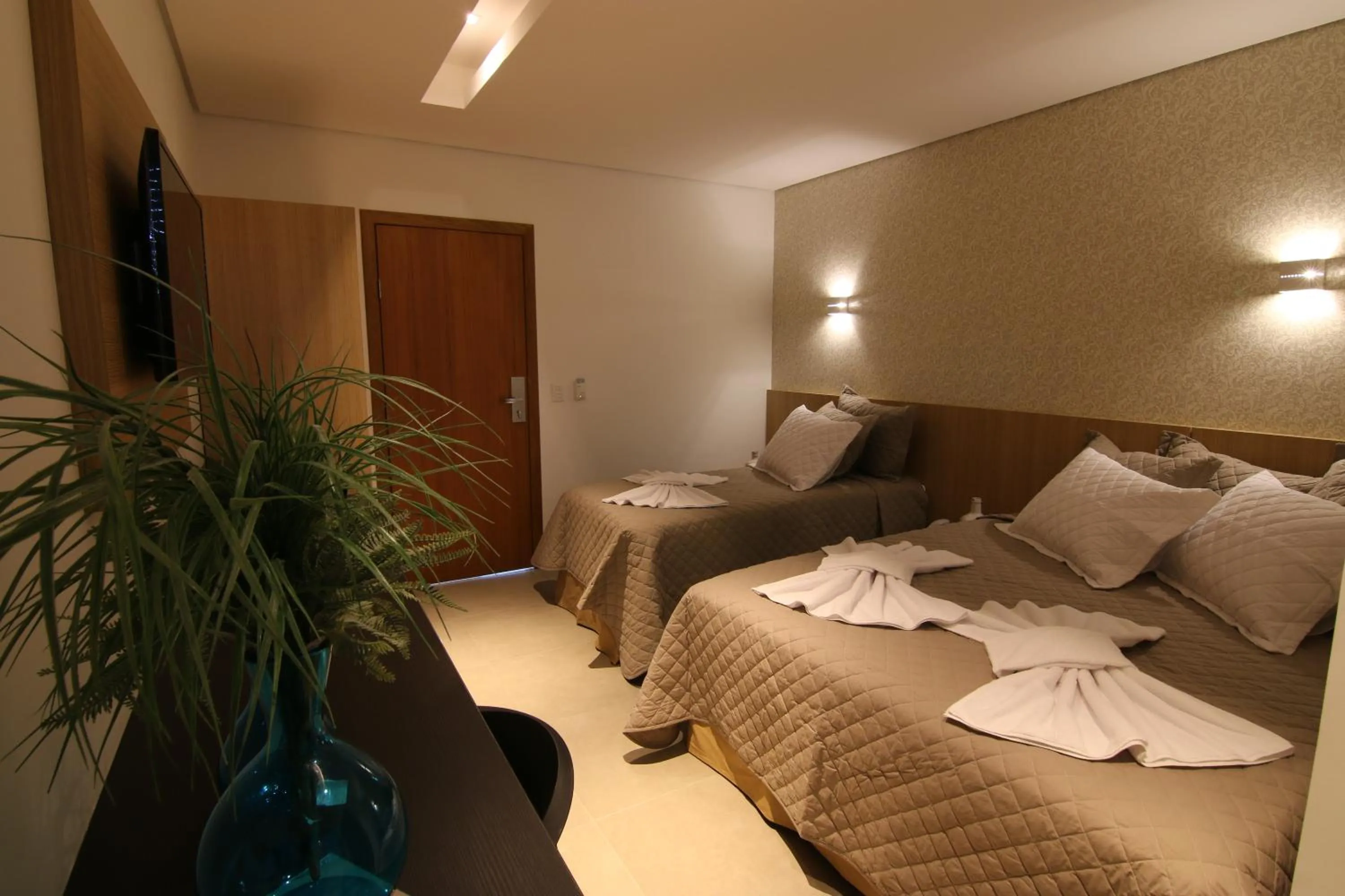 Photo of the whole room, Bed in Tupyguá Brasil Hotel