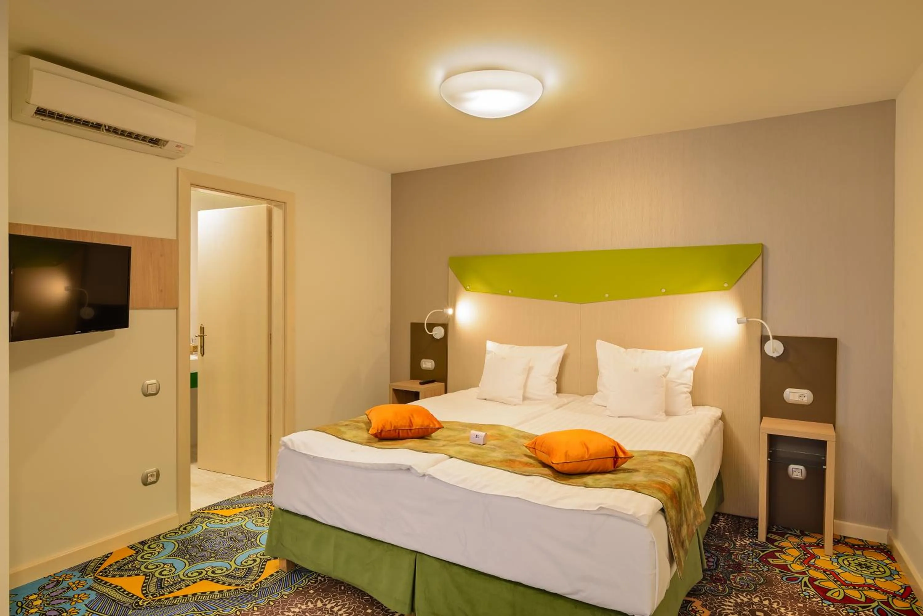 Bed in Blumenhaus Sibiu