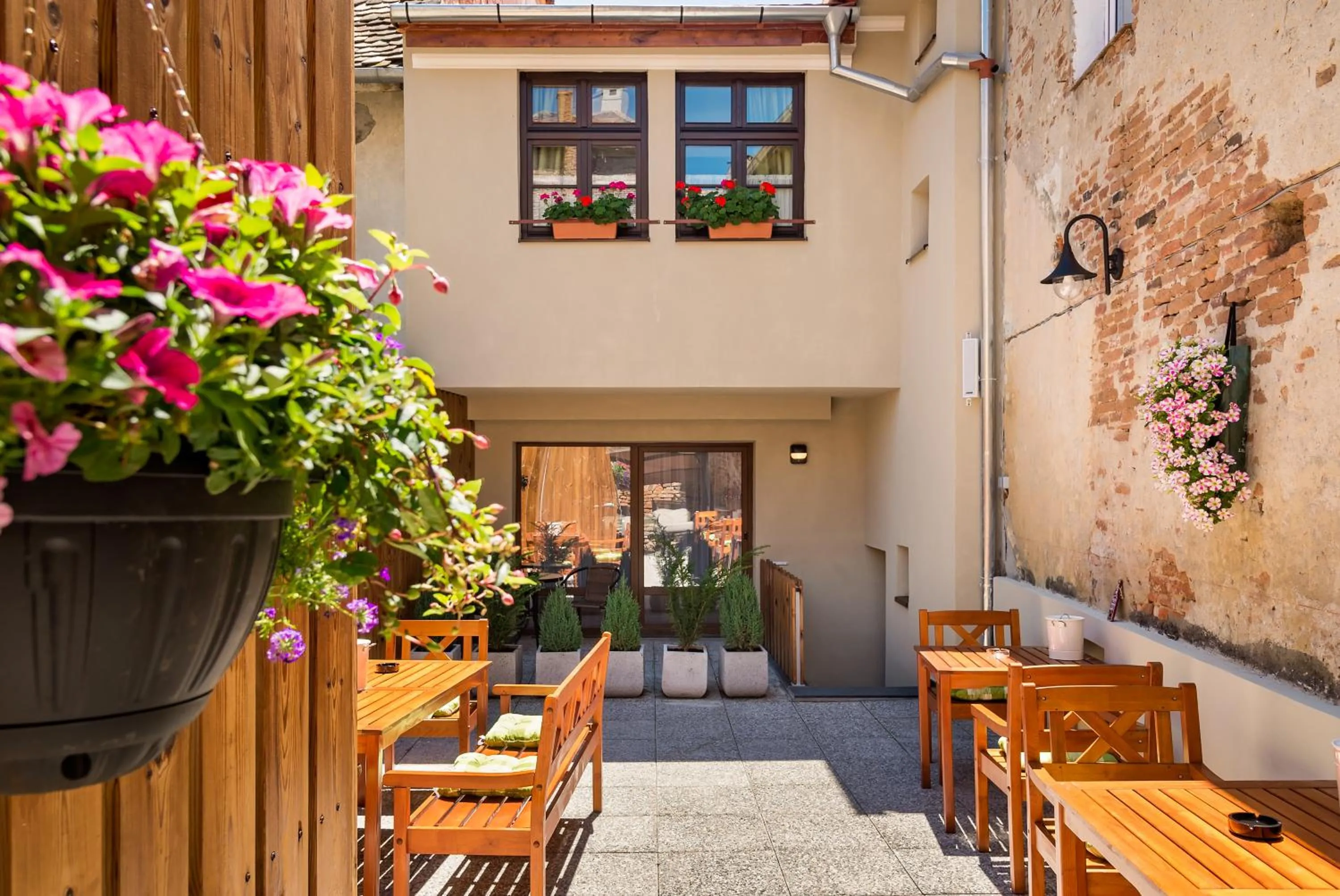 Property building in Blumenhaus Sibiu