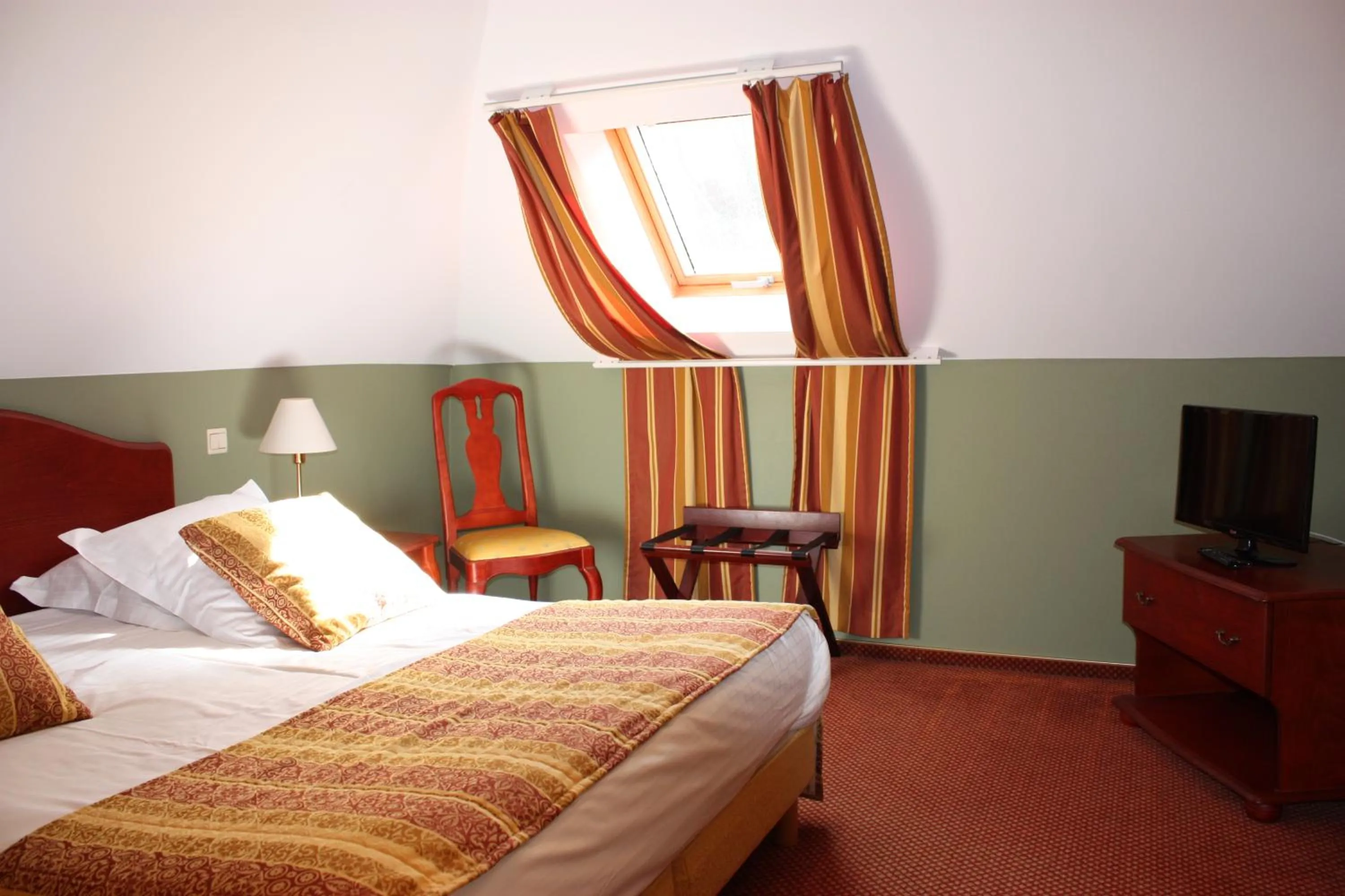 Photo of the whole room, Bed in Hotel La Ferronniere