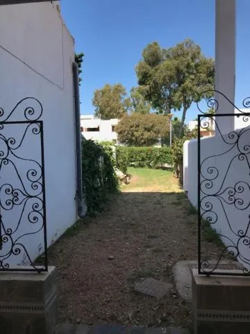 Property building in Urbanizacion Puerto Rey