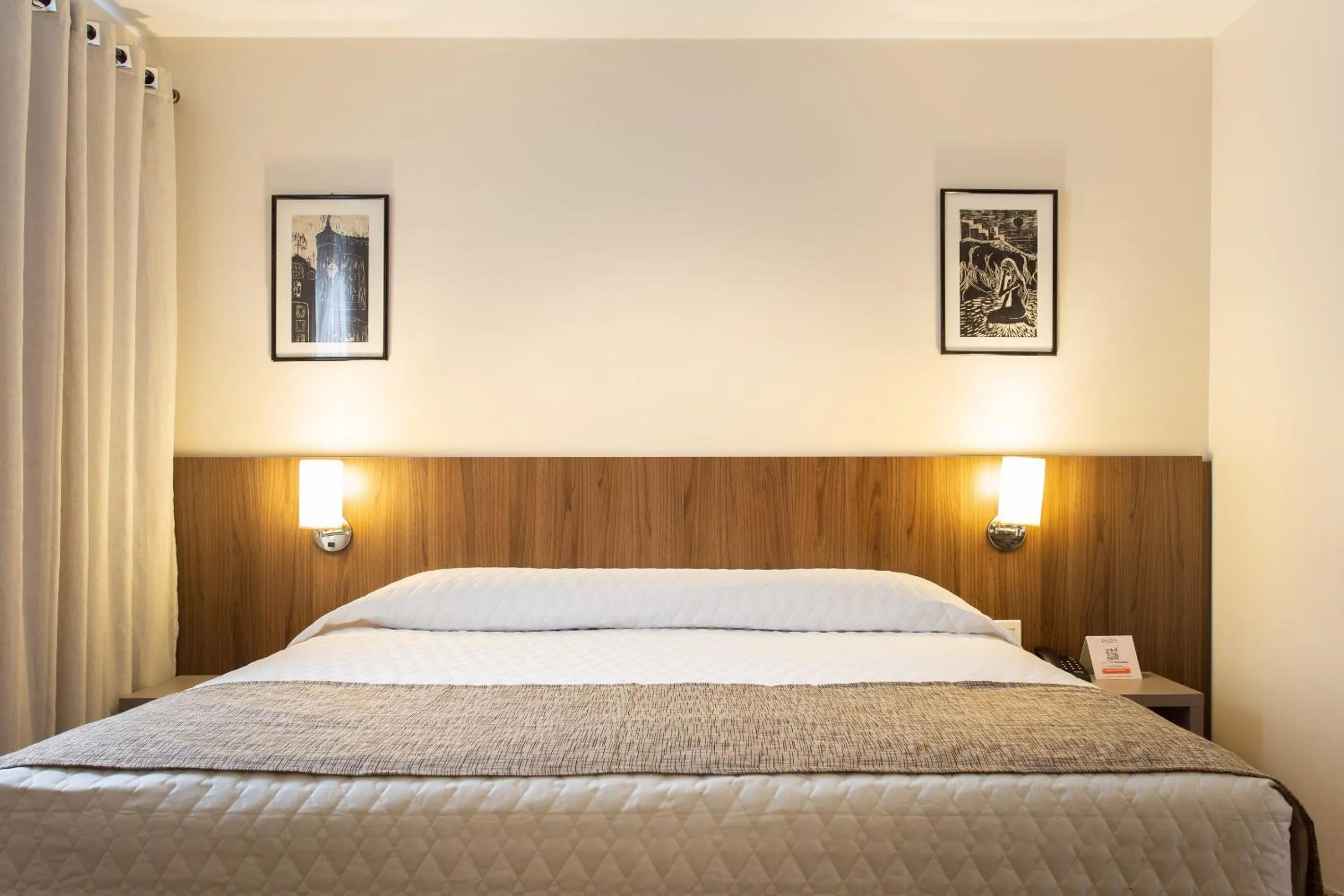 Bed in Hotel Dom Rafael Premium