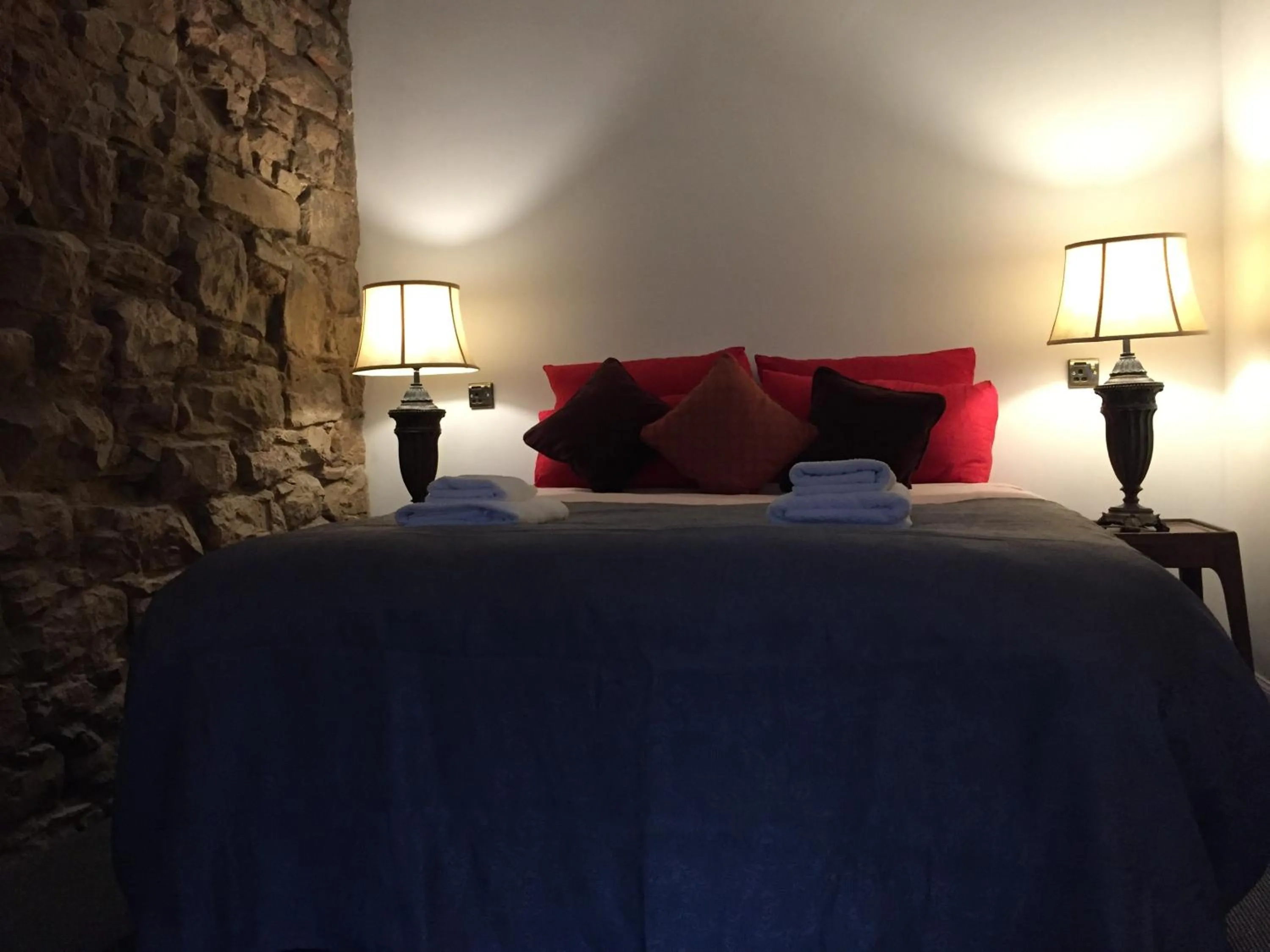 Bedroom, Bed in Royal Mile Suites by the Castle