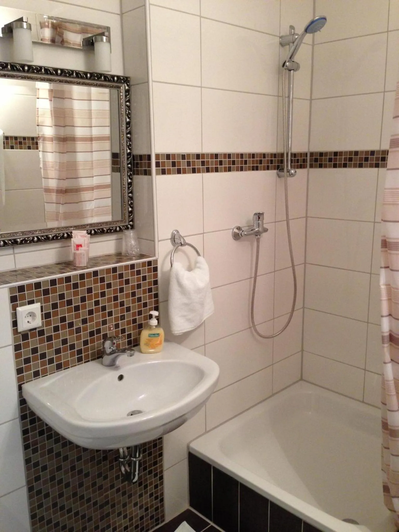 Bathroom in 24-7 Stadthotel Stuttgart