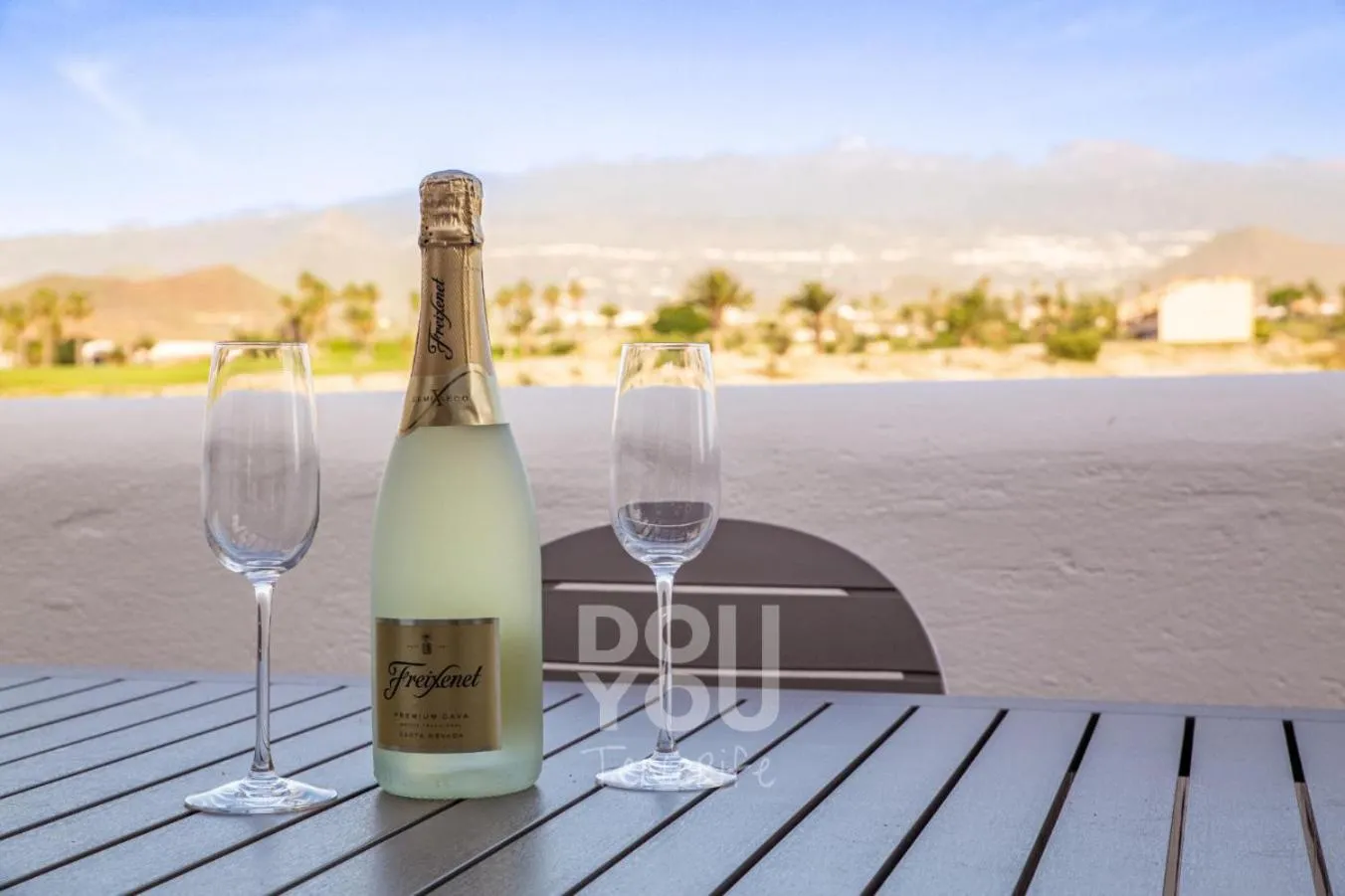 Day in Apartment Fairways Club