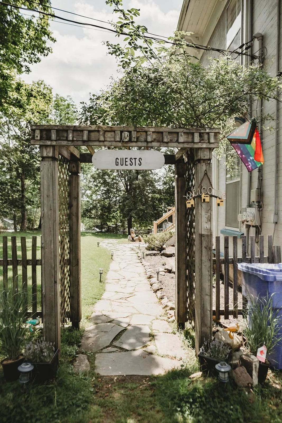 The Montague Rose Inn & Cafe