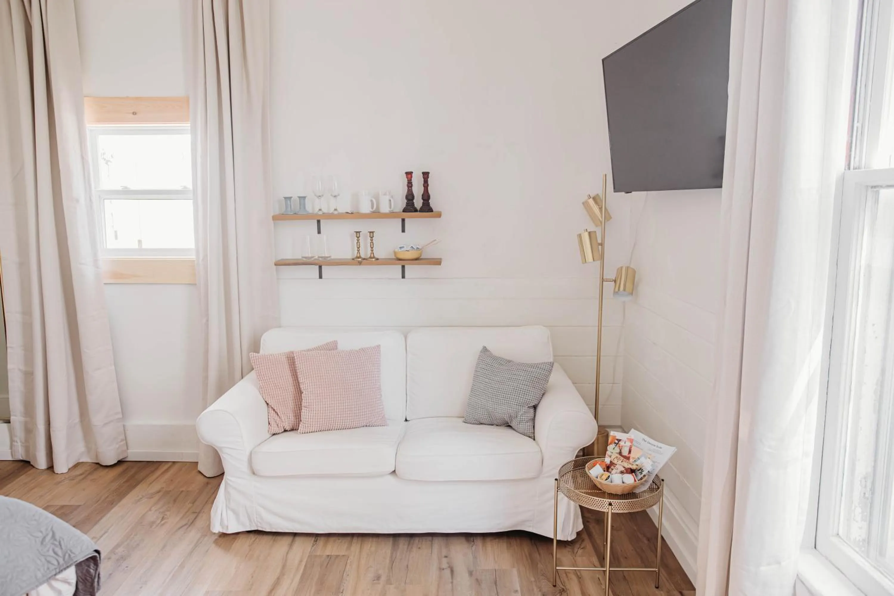 The Montague Rose Inn & Cafe