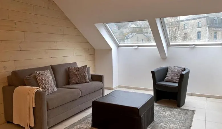 Seating area in Hotel Côté Cour
