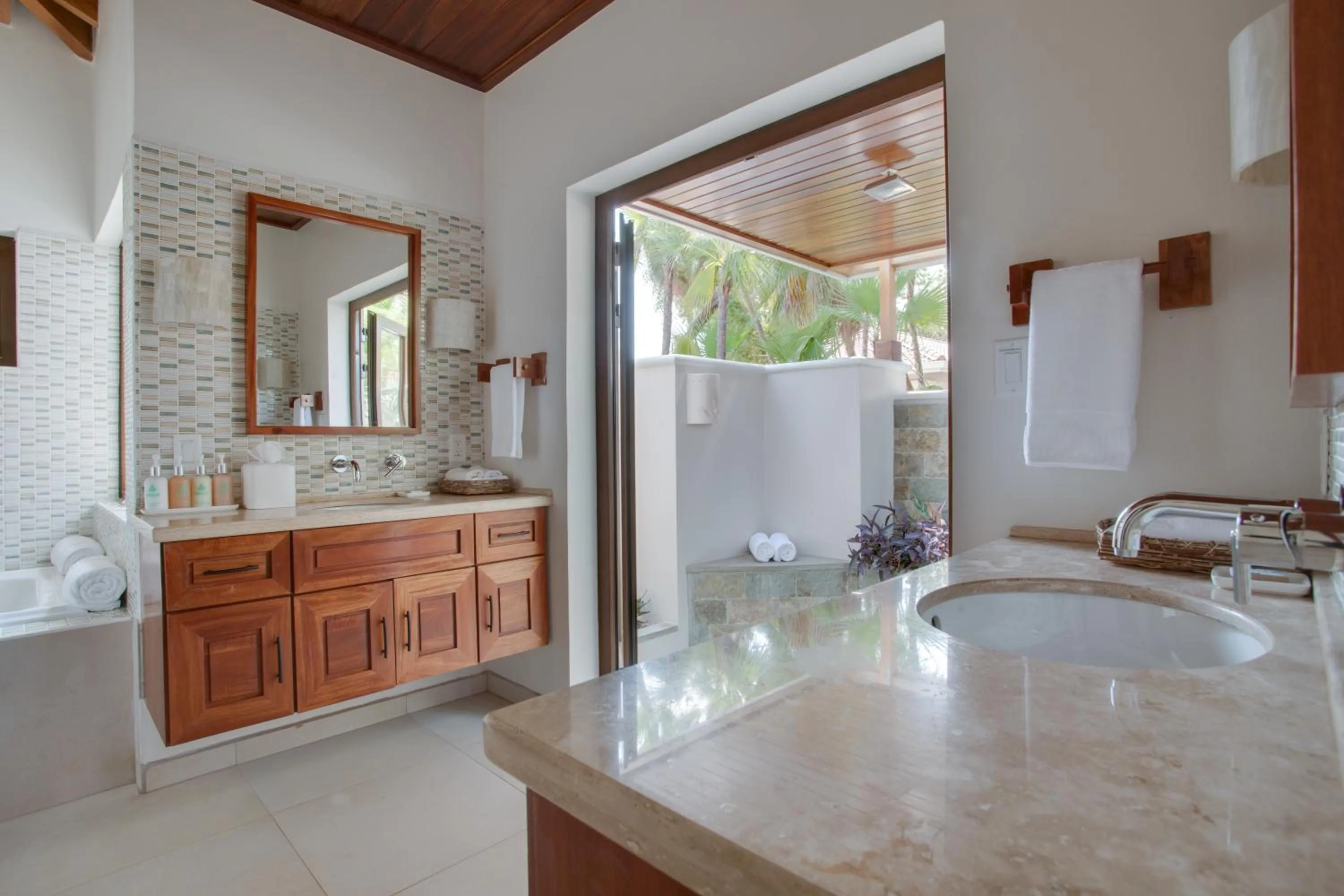 Naïa Resort and Spa