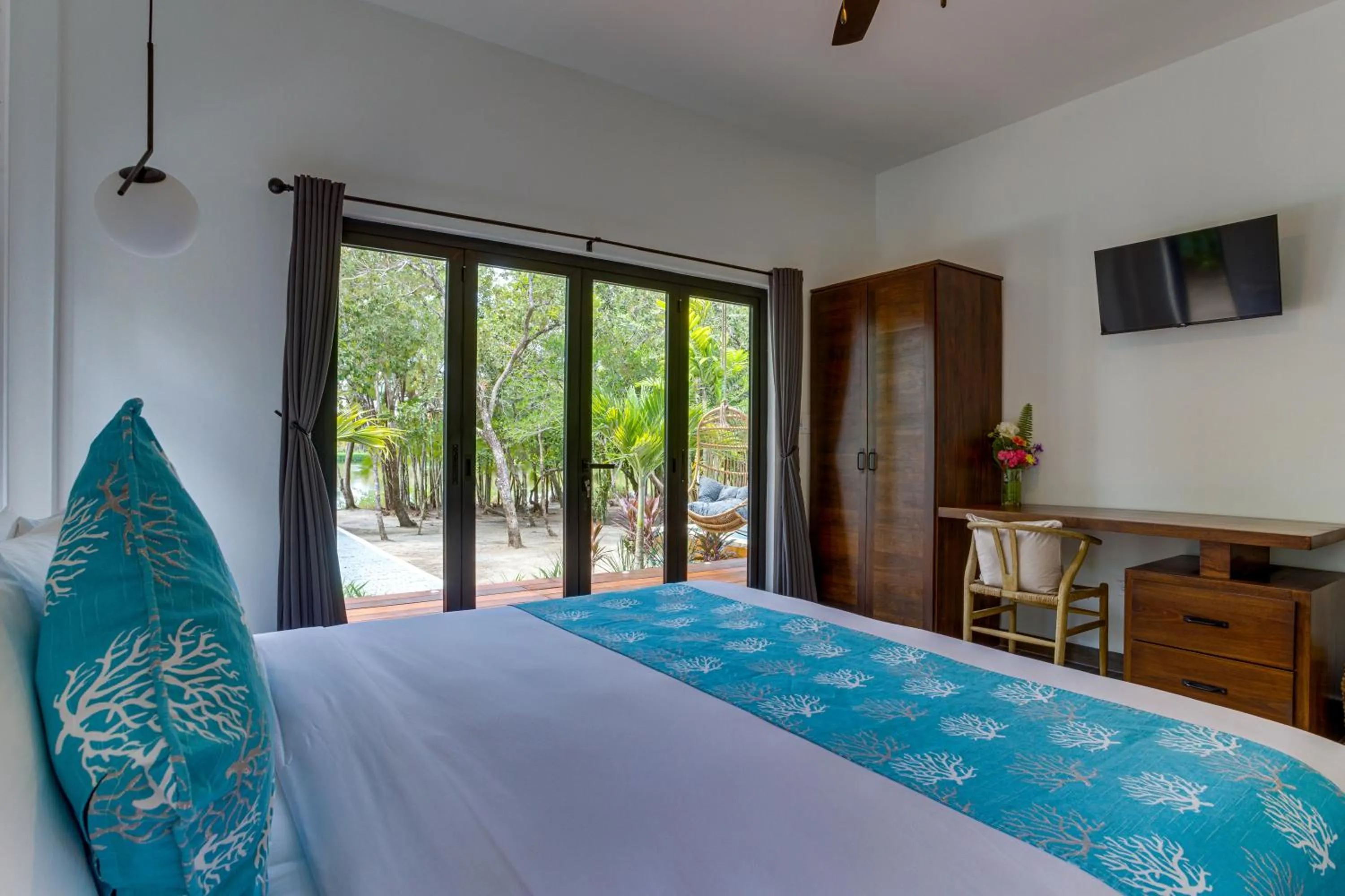 Bed in Naïa Resort and Spa