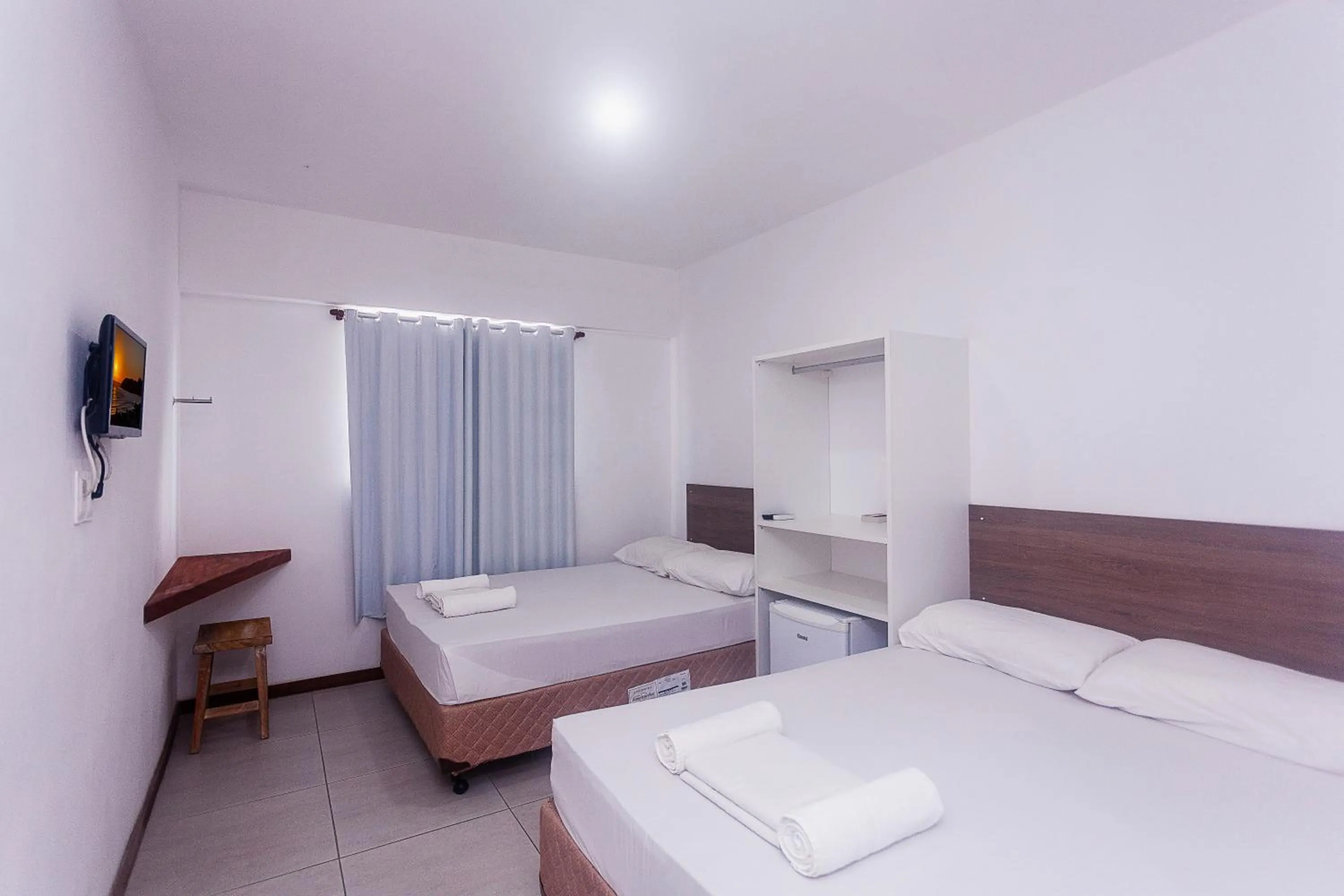 Bedroom, Bed in Economy Suites