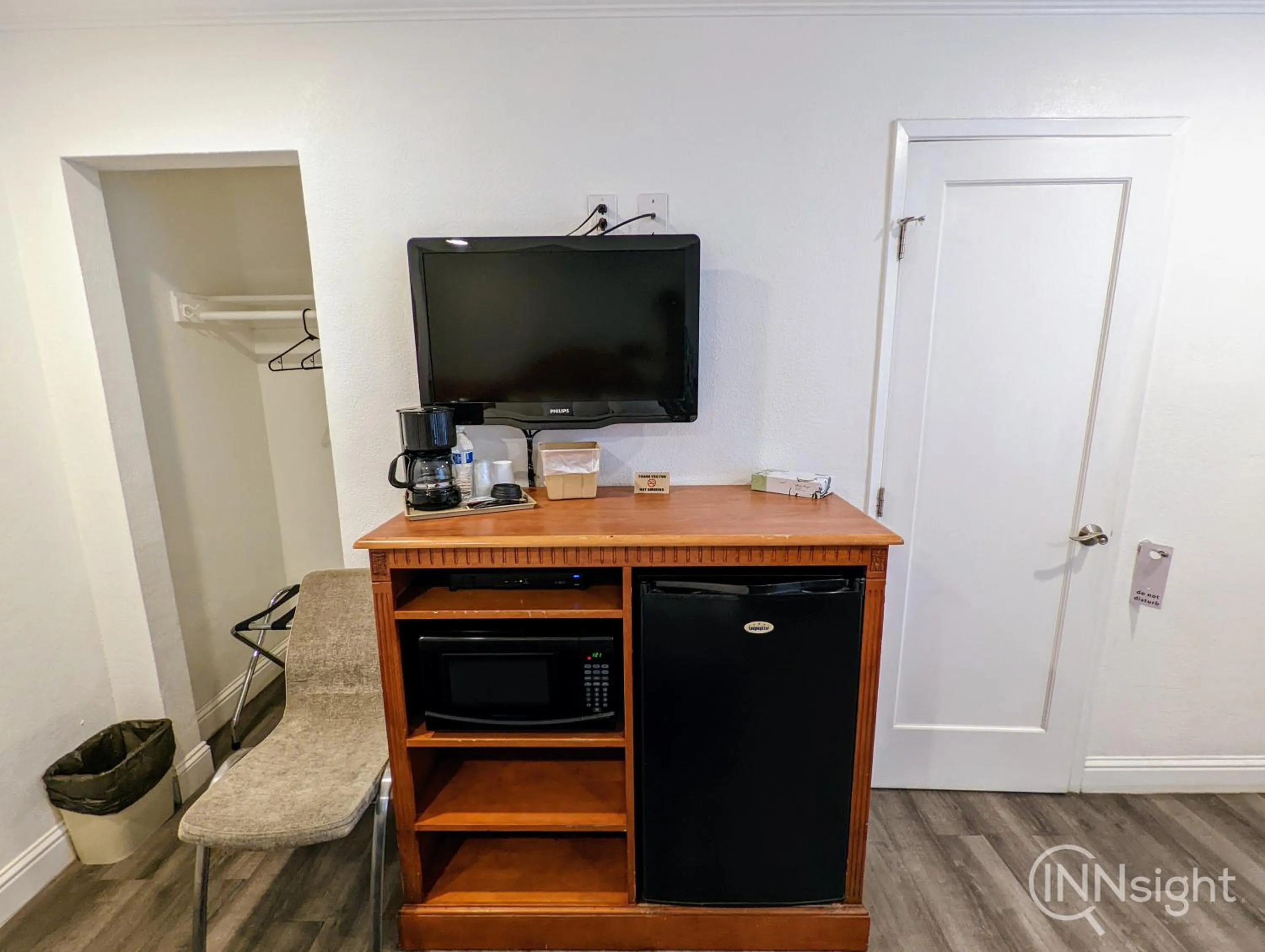 TV and multimedia in Deluxe Inn