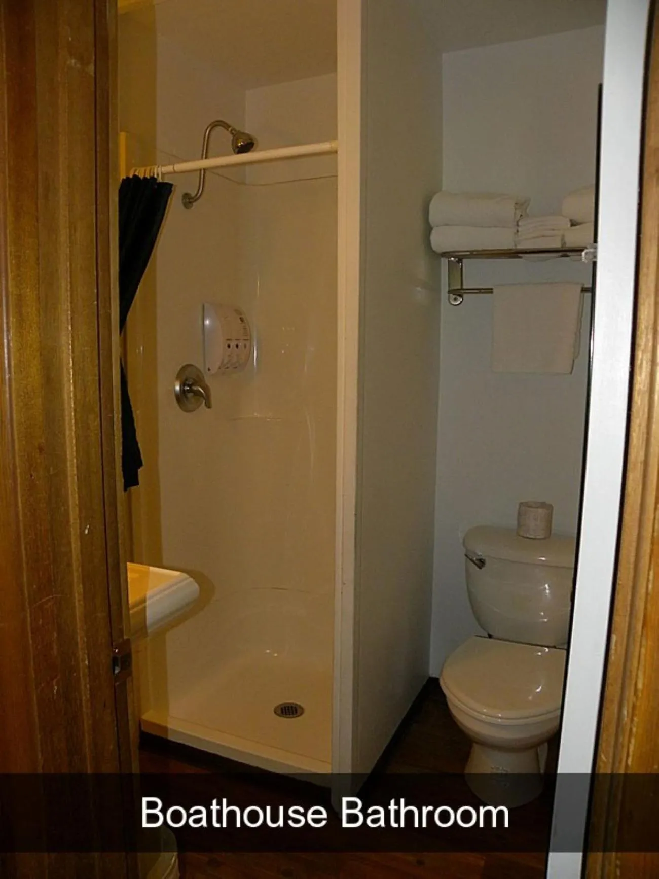 Bathroom in Lake Quinault Lodge