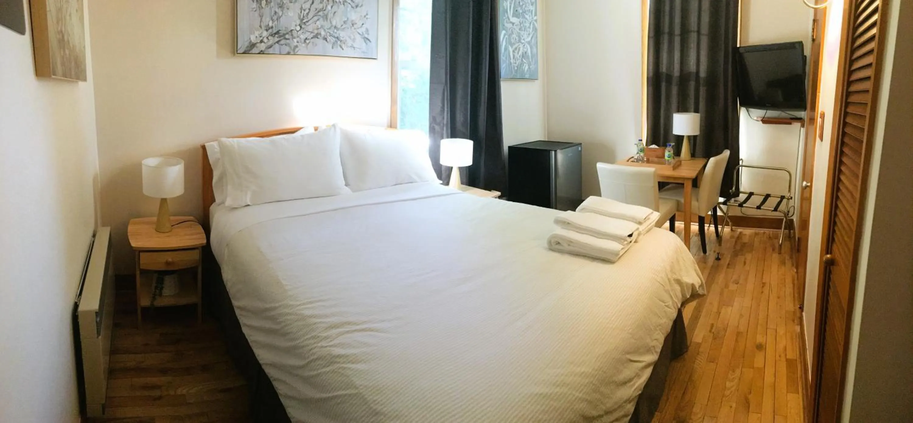 Photo of the whole room in Auberge Clos-Joli