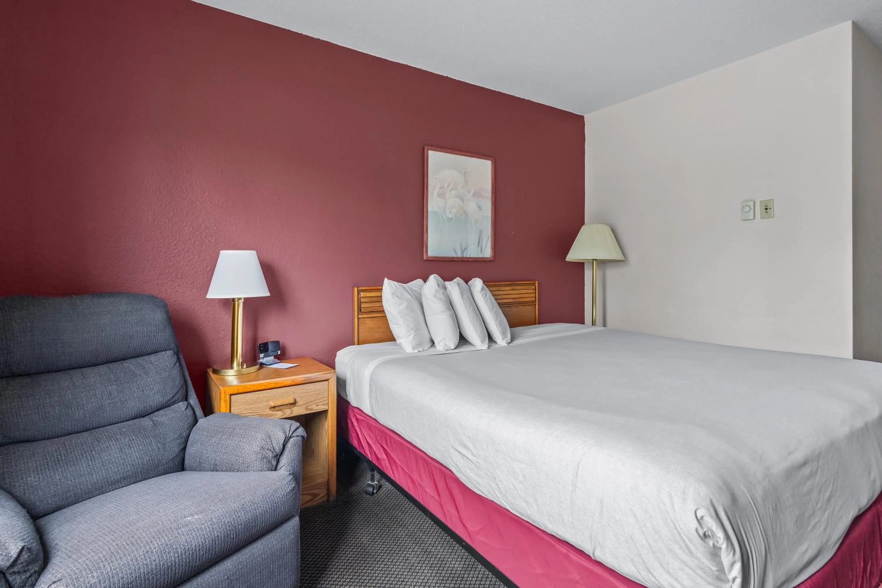 Bedroom, Bed in Wautoma Inn by OYO near Airport WI 73