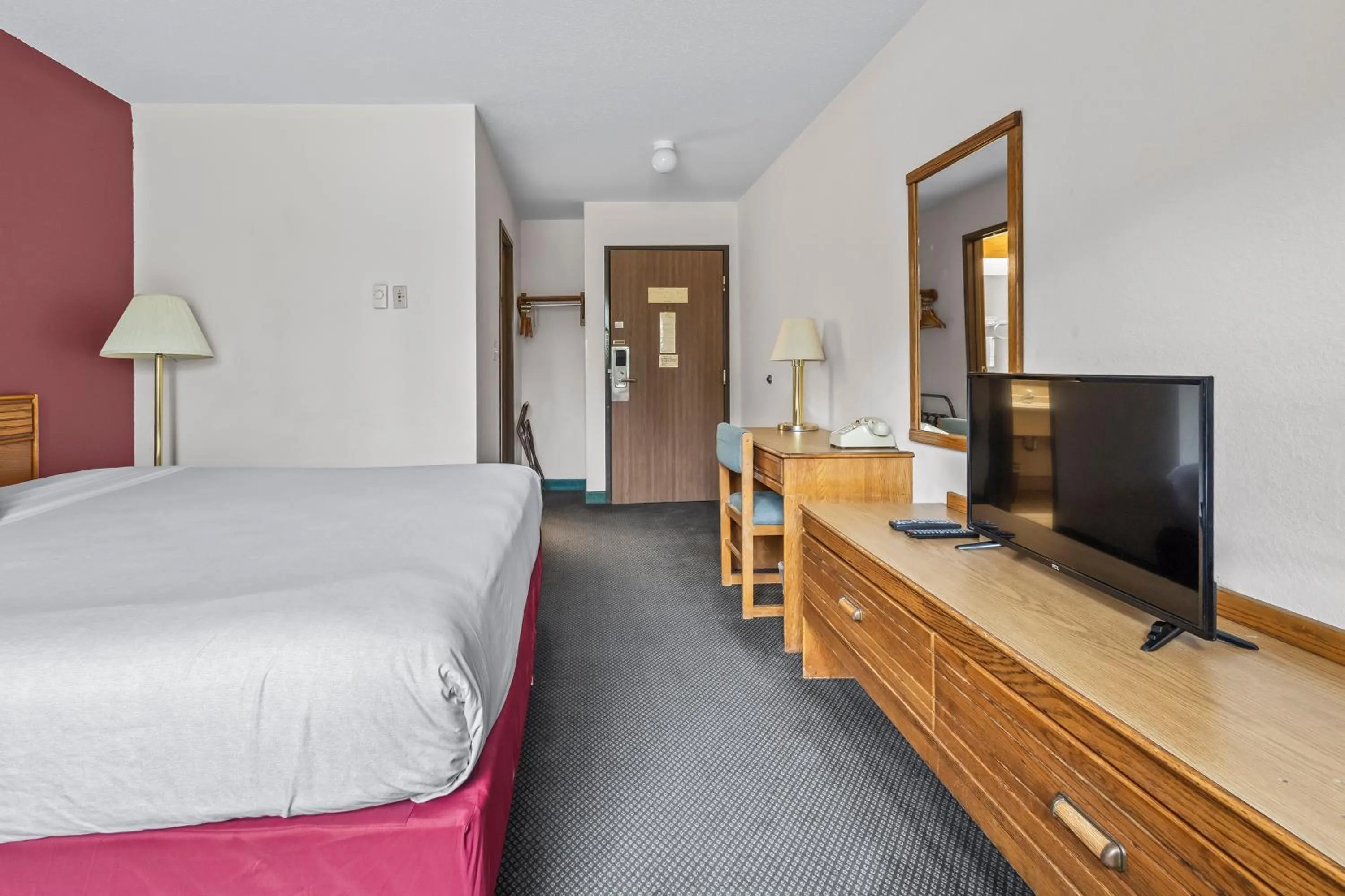 Bedroom, Bed in Wautoma Inn by OYO near Airport WI 73