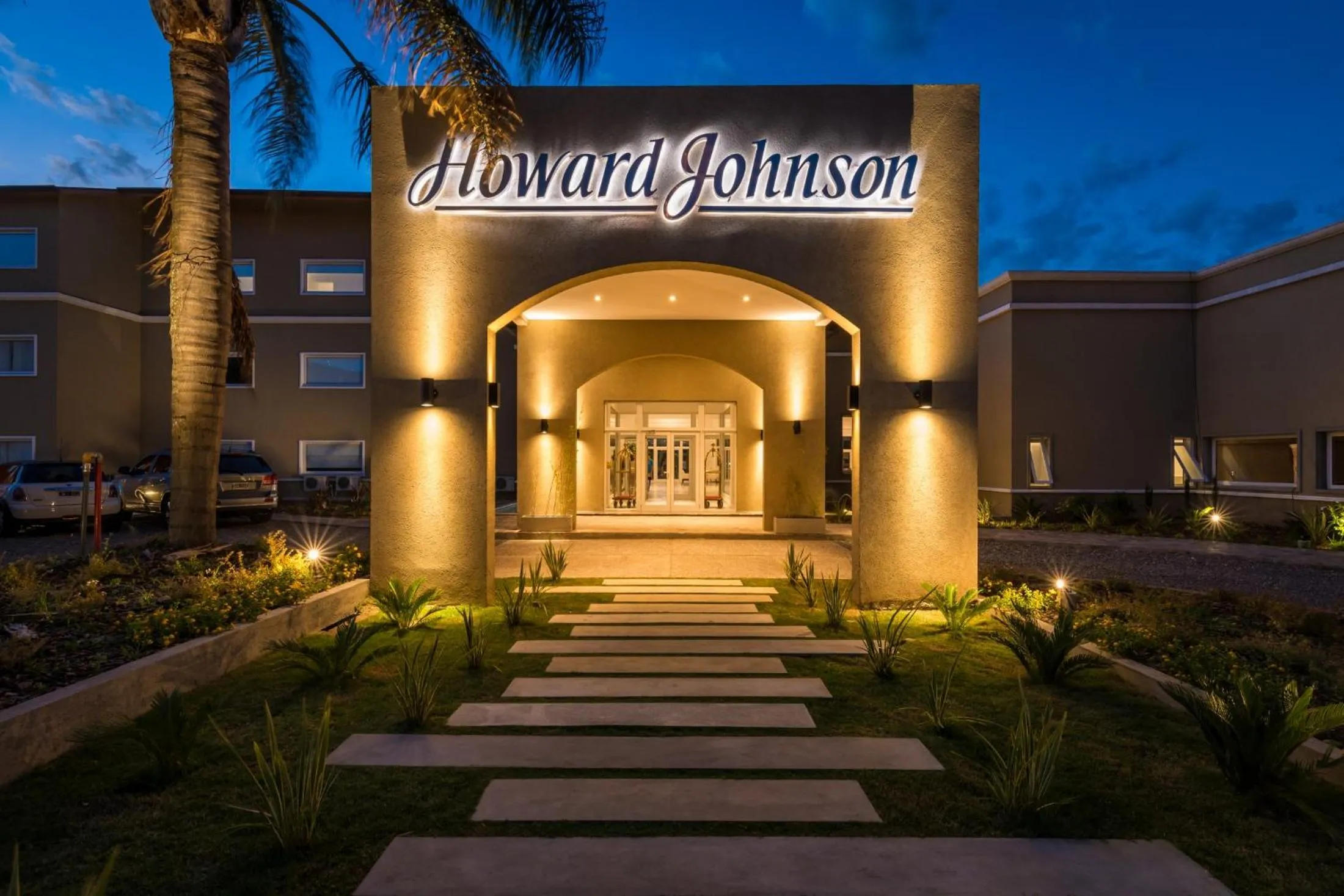 Facade/entrance in Howard Johnson Plaza Villa Carlos Paz