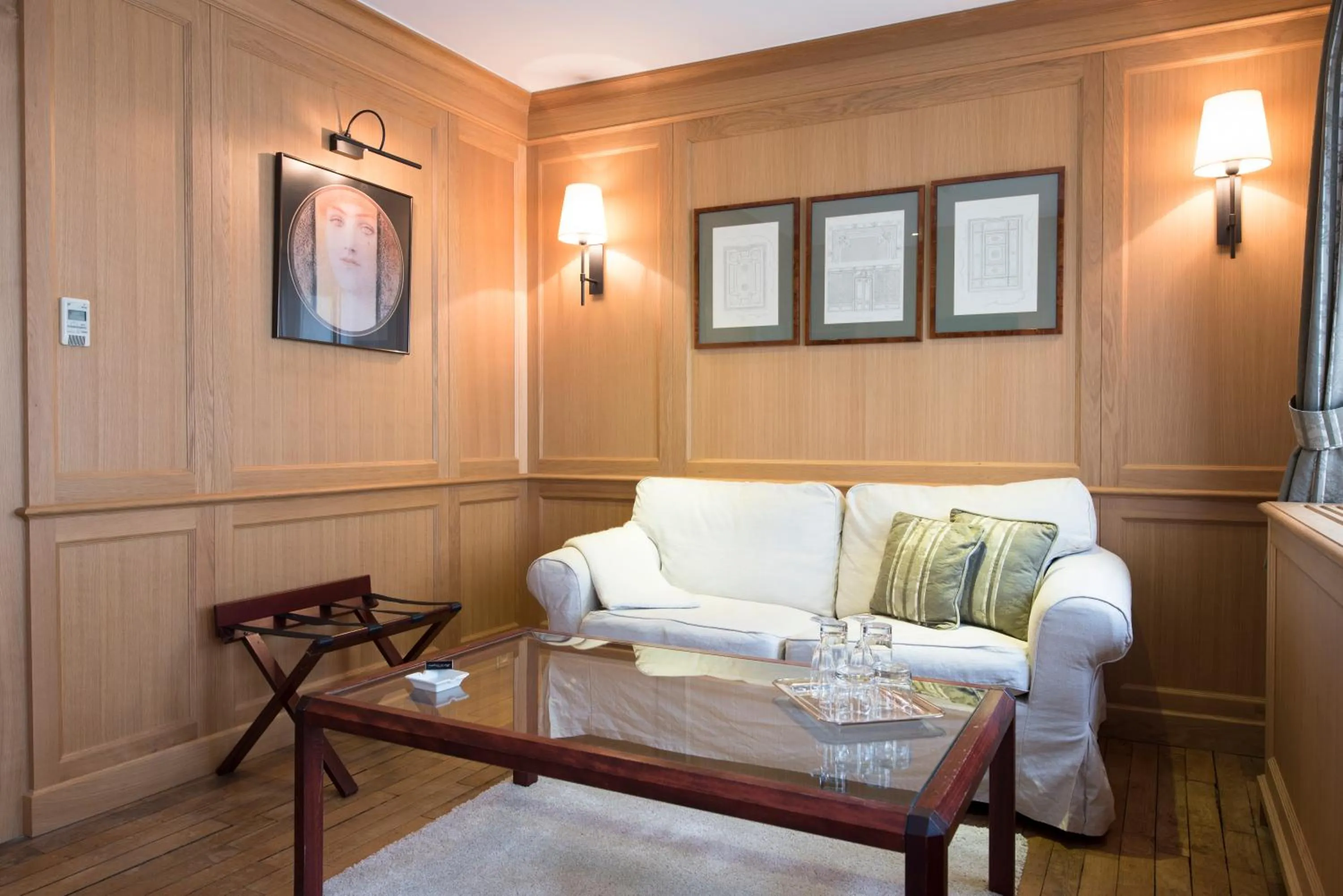 Seating area in Hotel le Dixseptieme