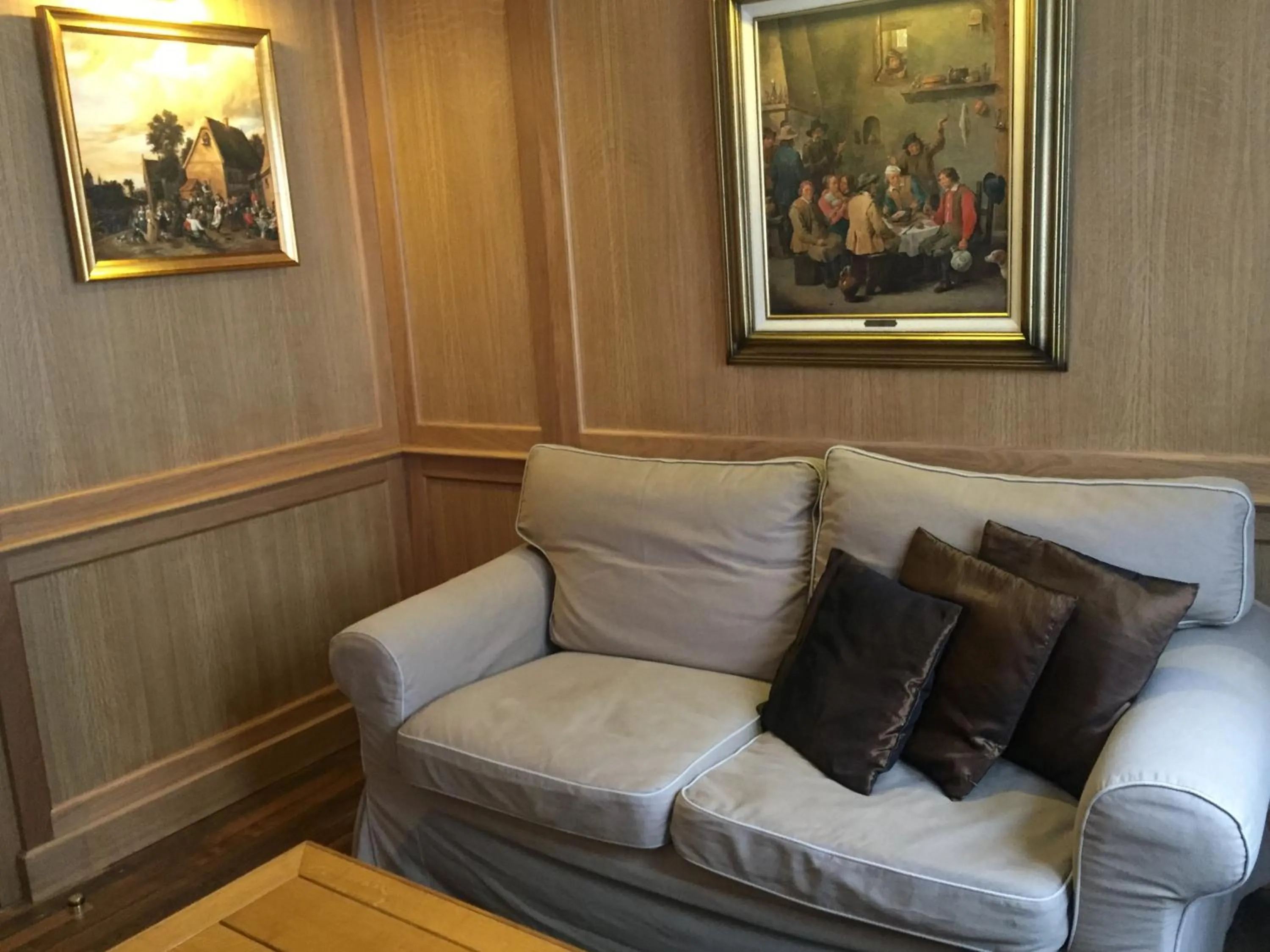 Photo of the whole room in Hotel le Dixseptieme