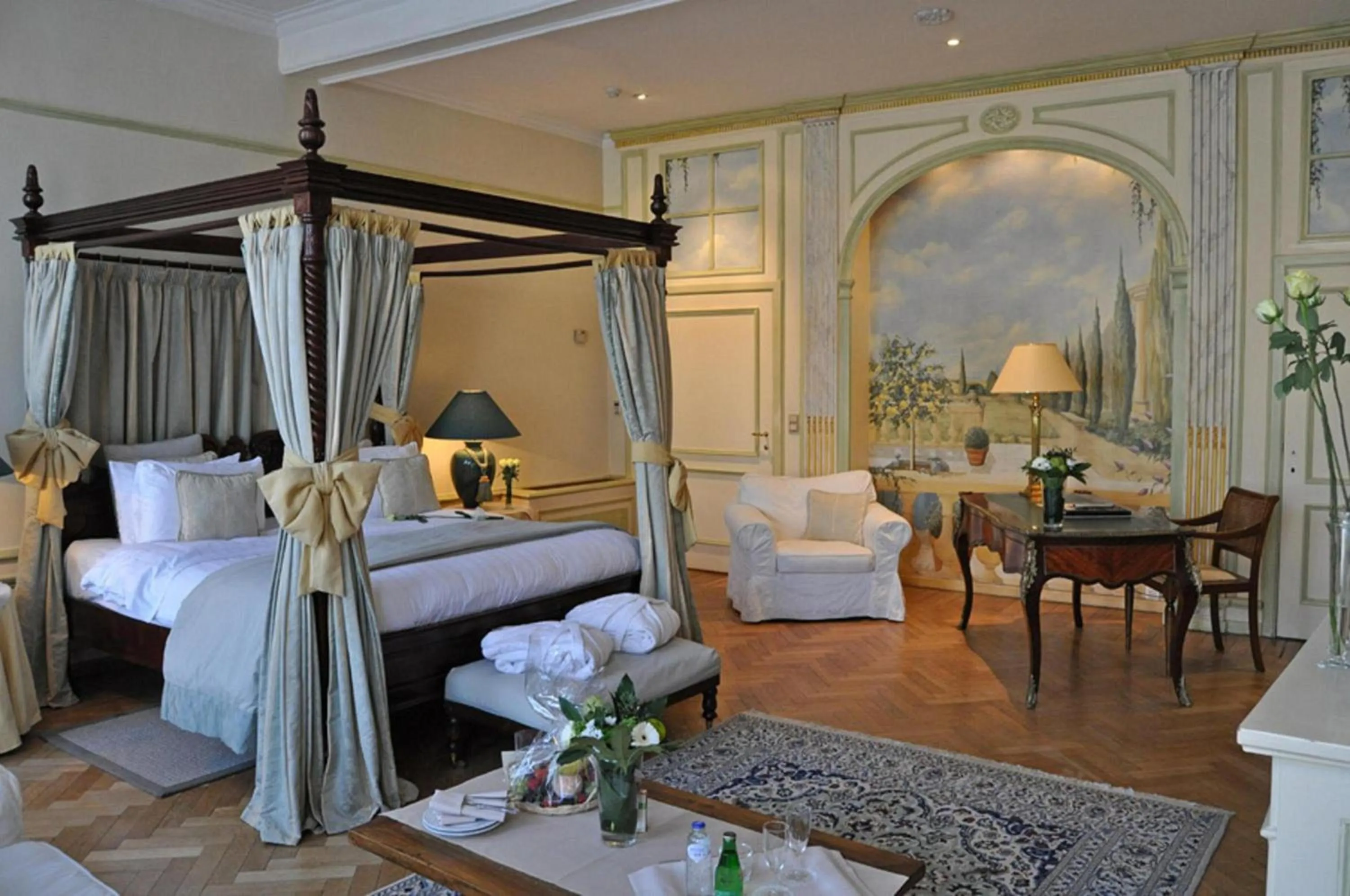 Photo of the whole room, Bed in Hotel le Dixseptieme