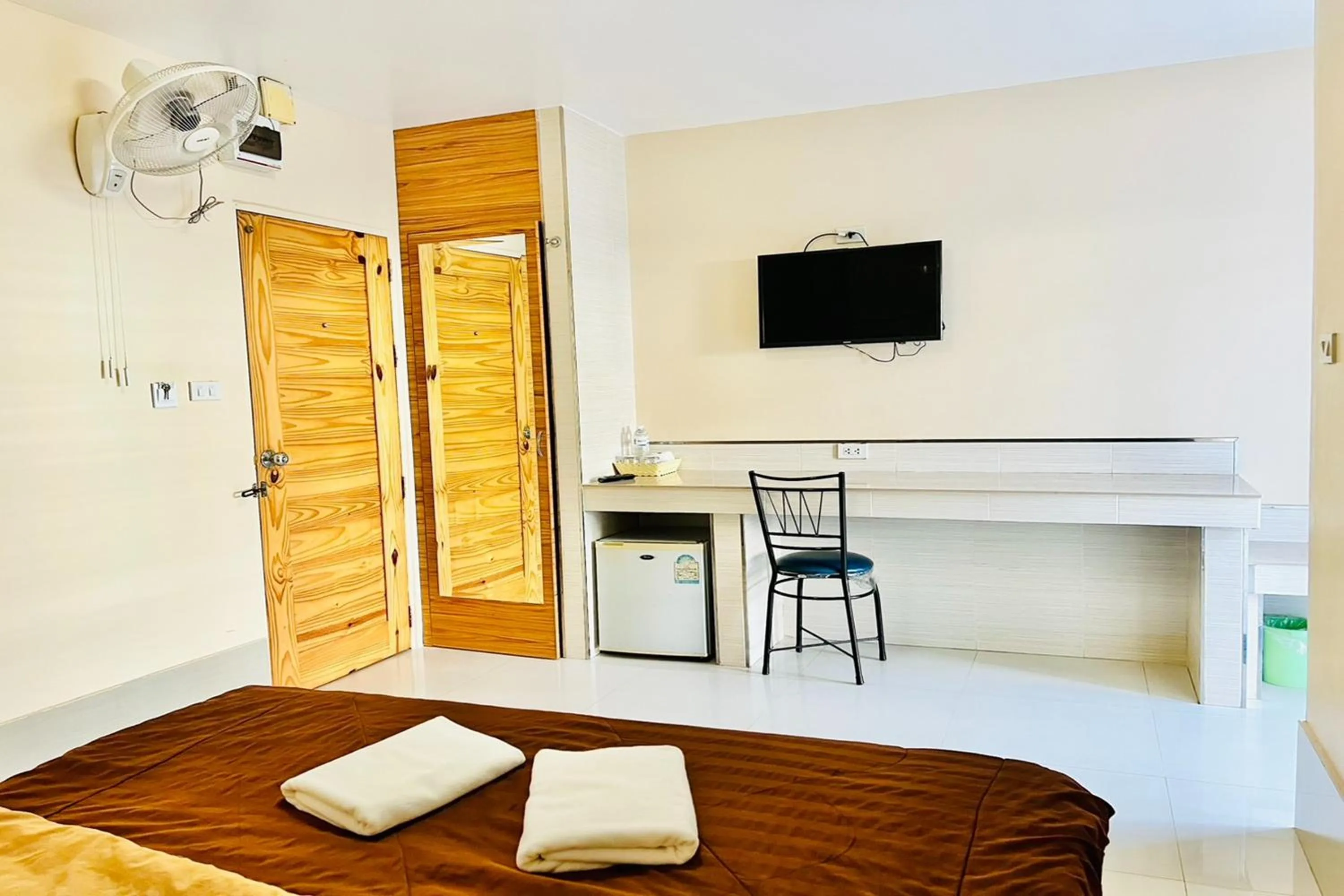 TV and multimedia in Veerakit Grand Hotel