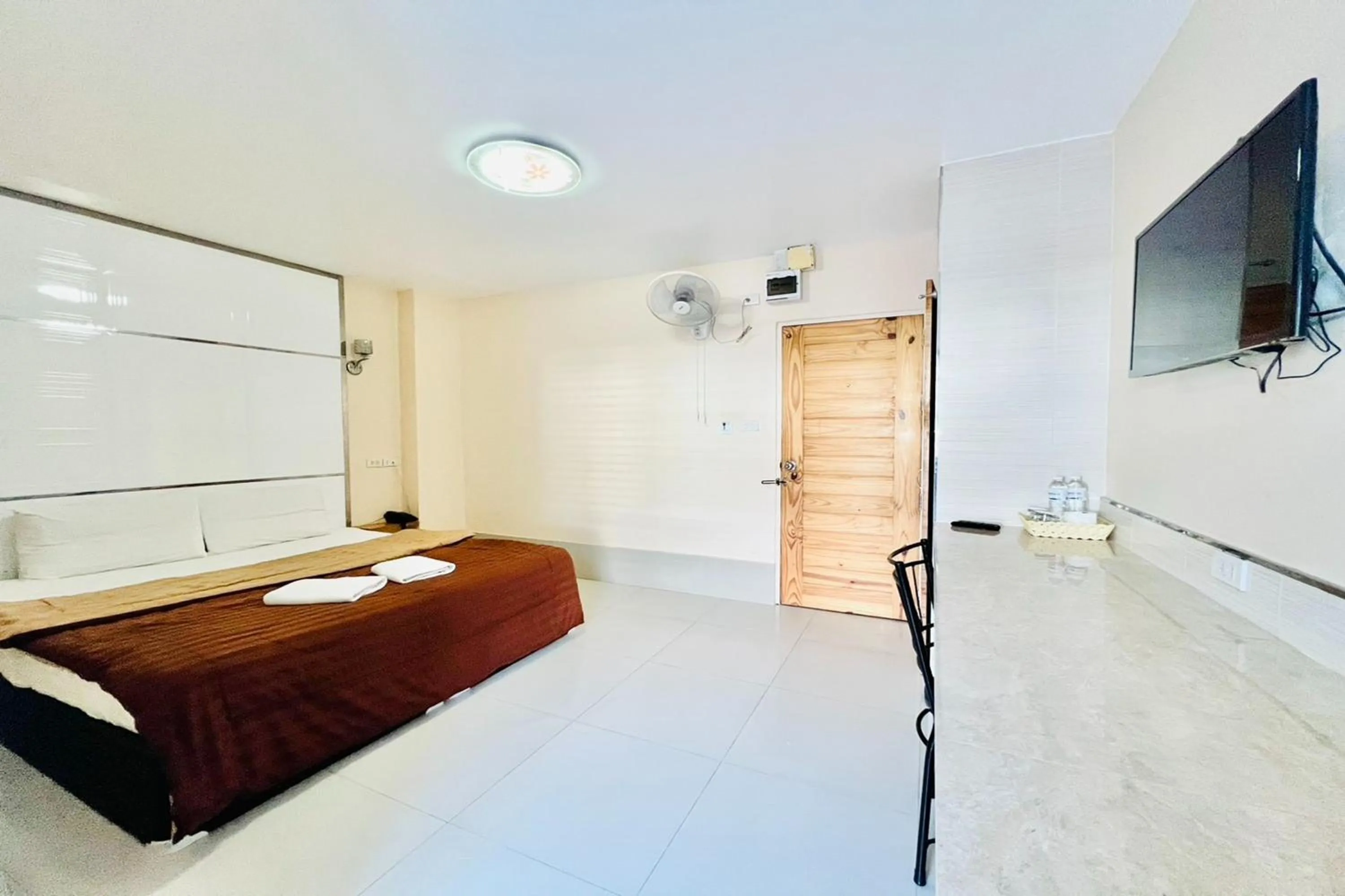 Photo of the whole room in Veerakit Grand Hotel