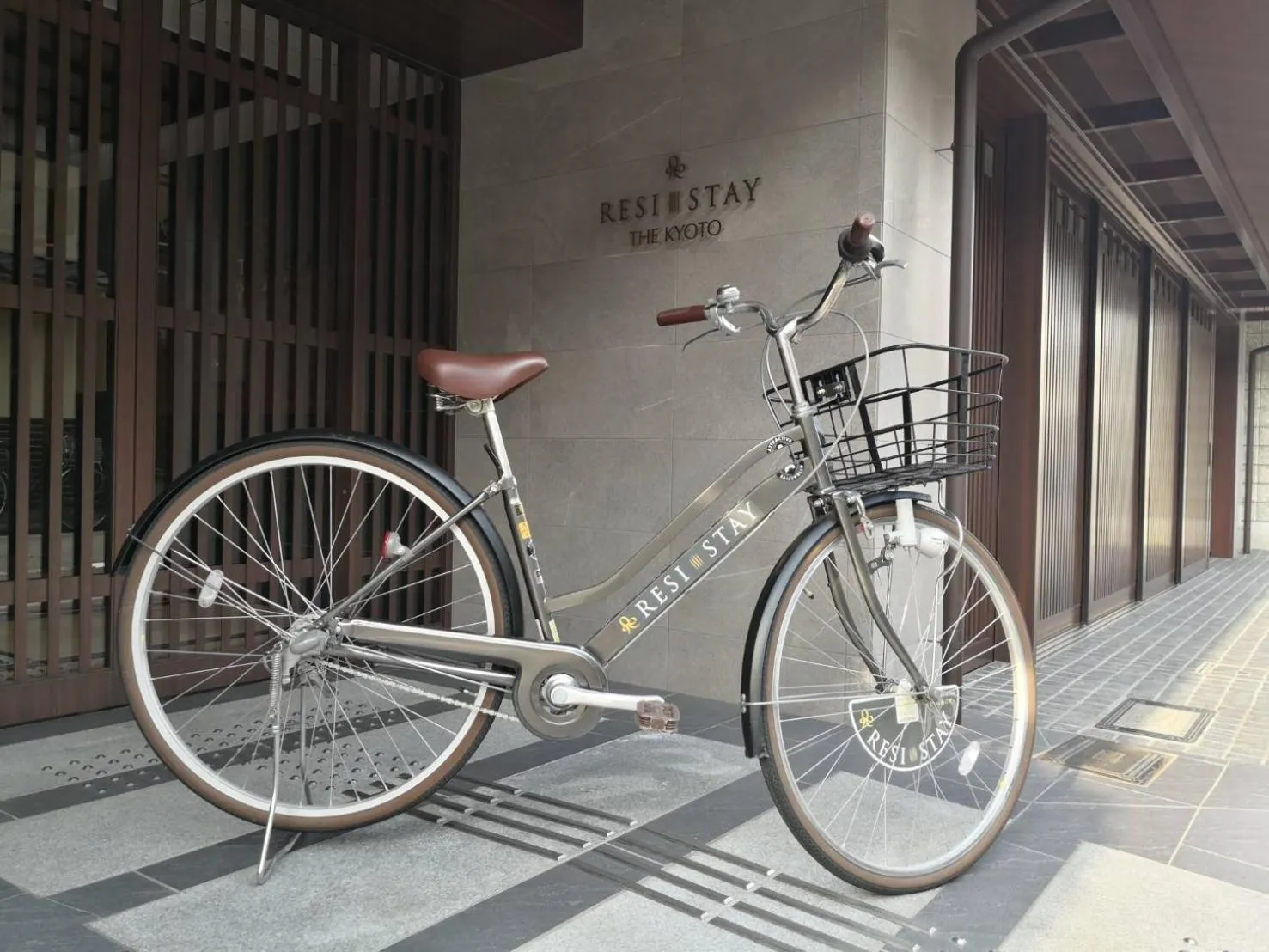 Cycling in RESI STAY Tomaroka Mongakucho