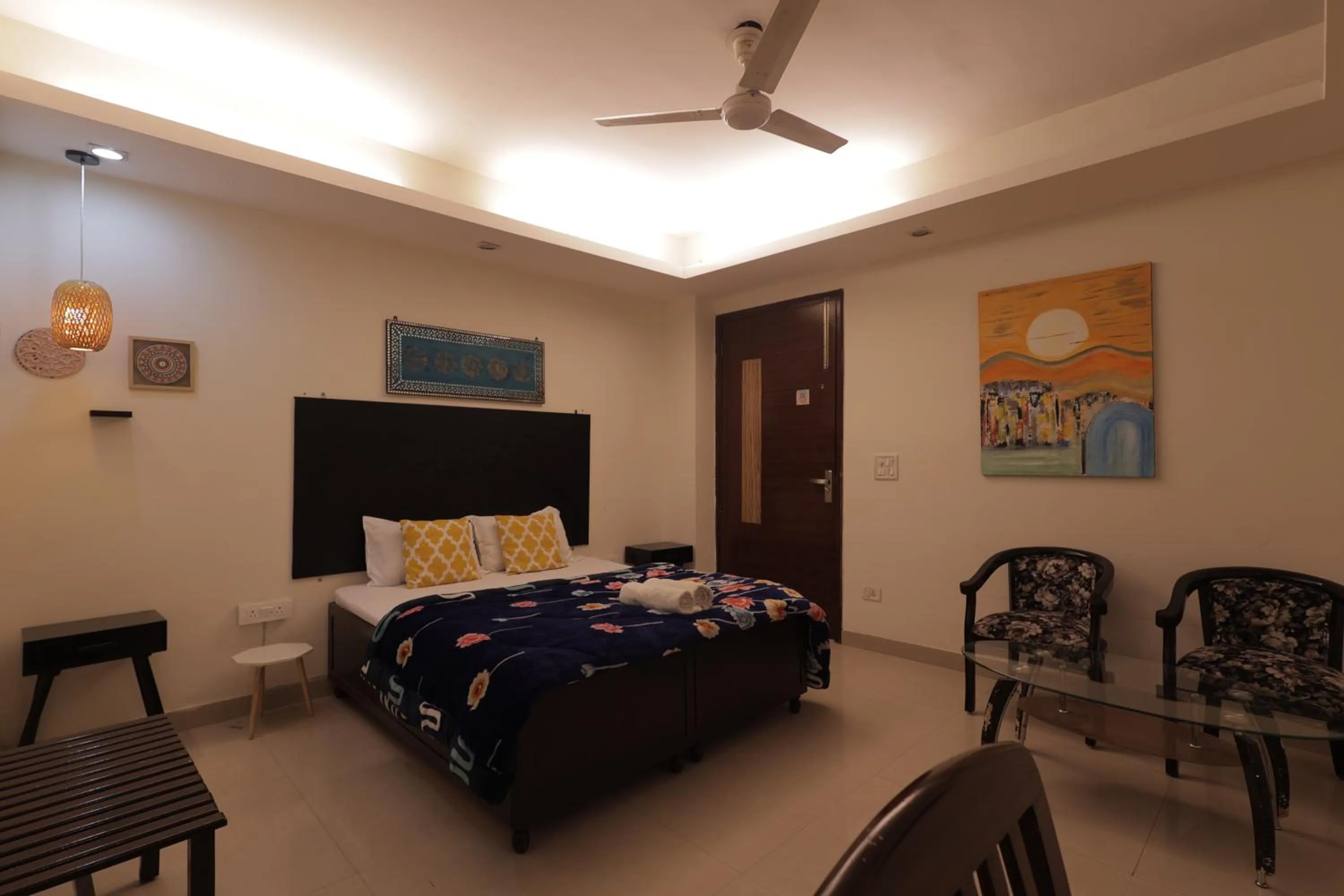 Bathroom, Bed in AmigosIndia