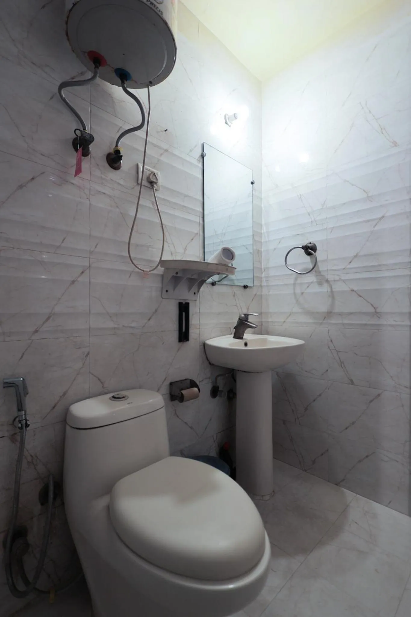 Bathroom in AmigosIndia