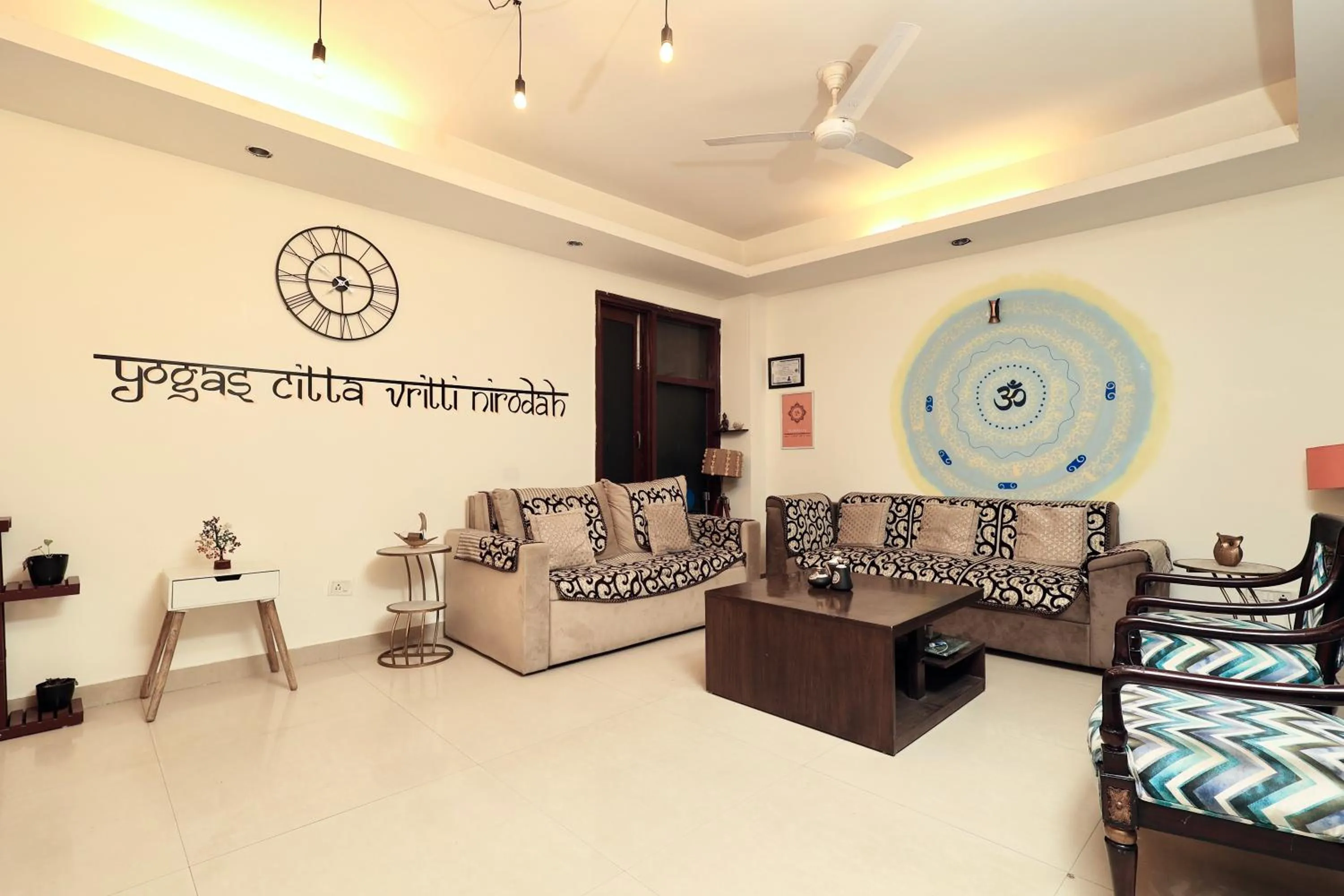 Lounge or bar in AmigosIndia