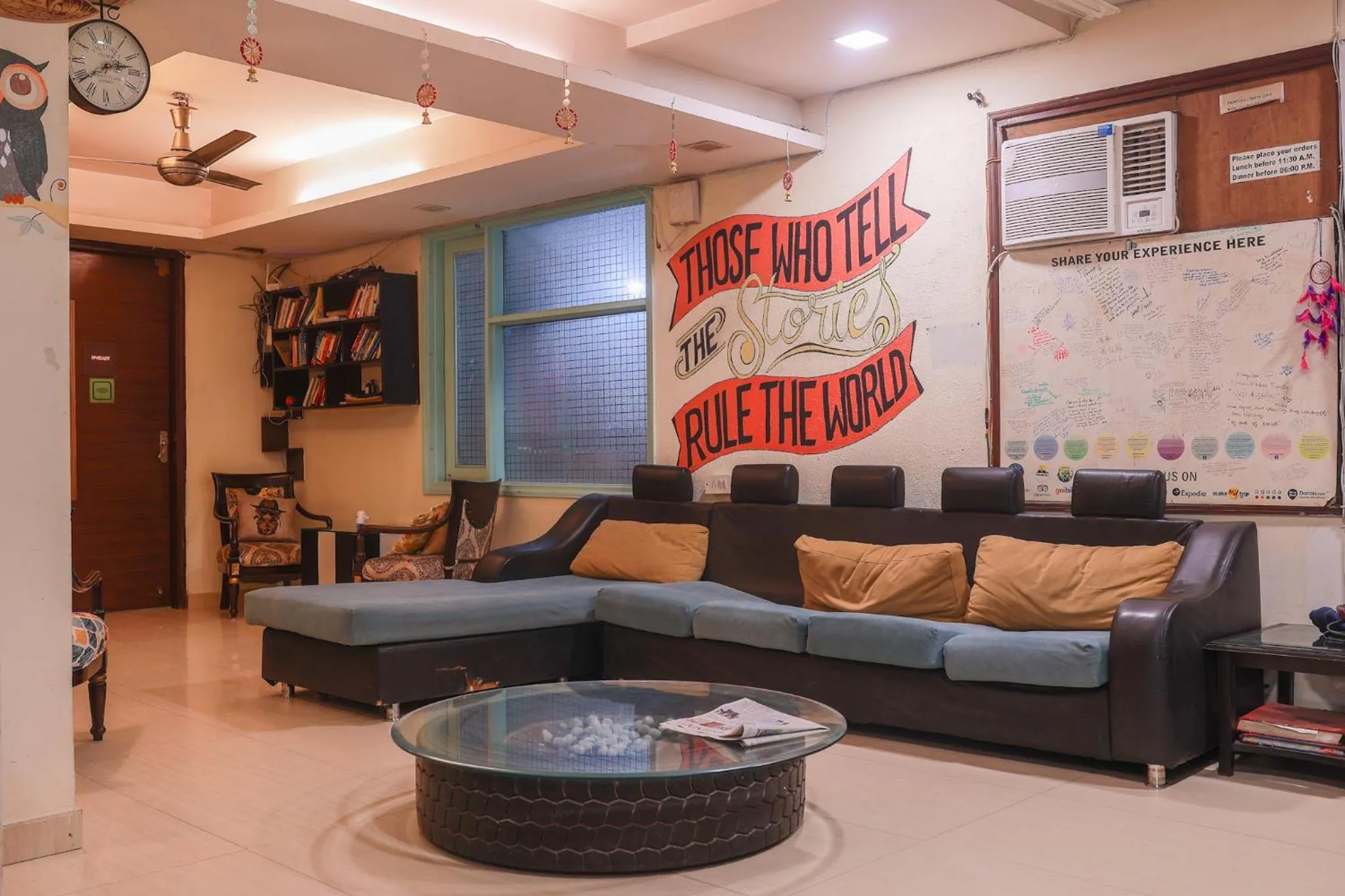 Seating area in AmigosIndia