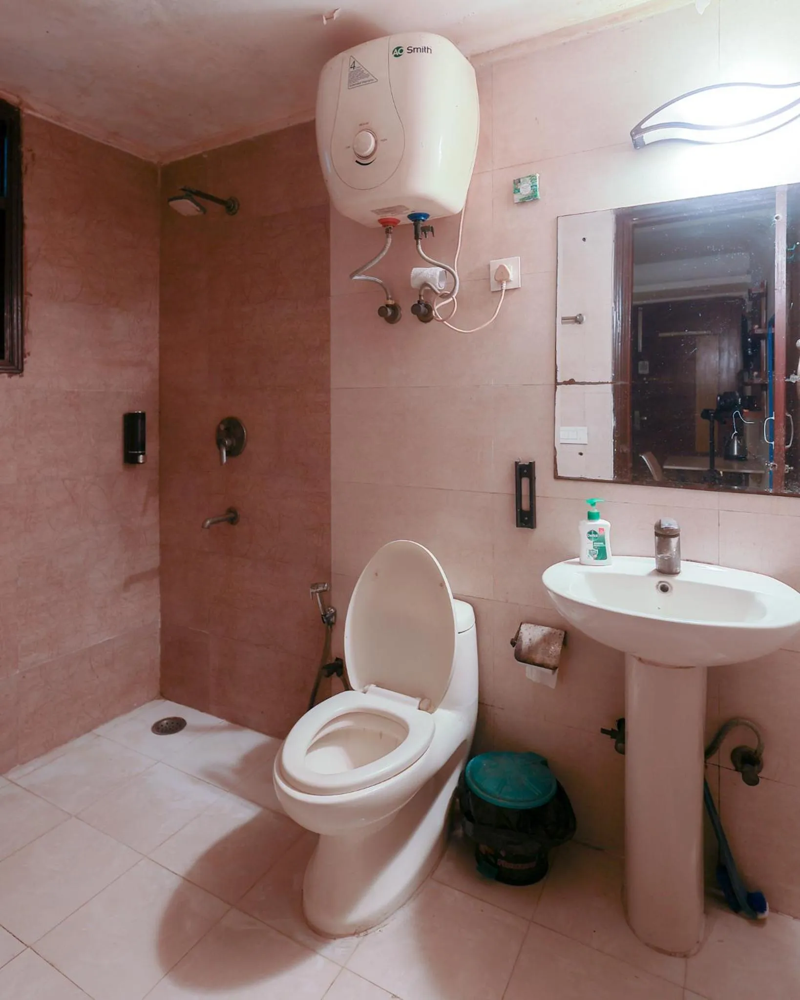 bidet in AmigosIndia