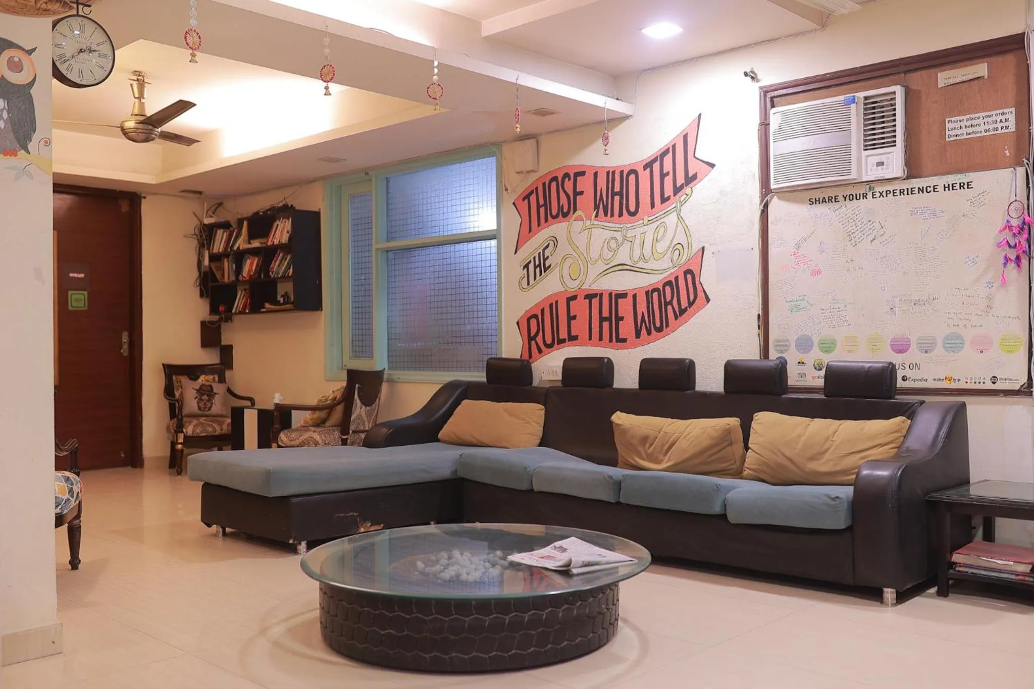 Living room in AmigosIndia