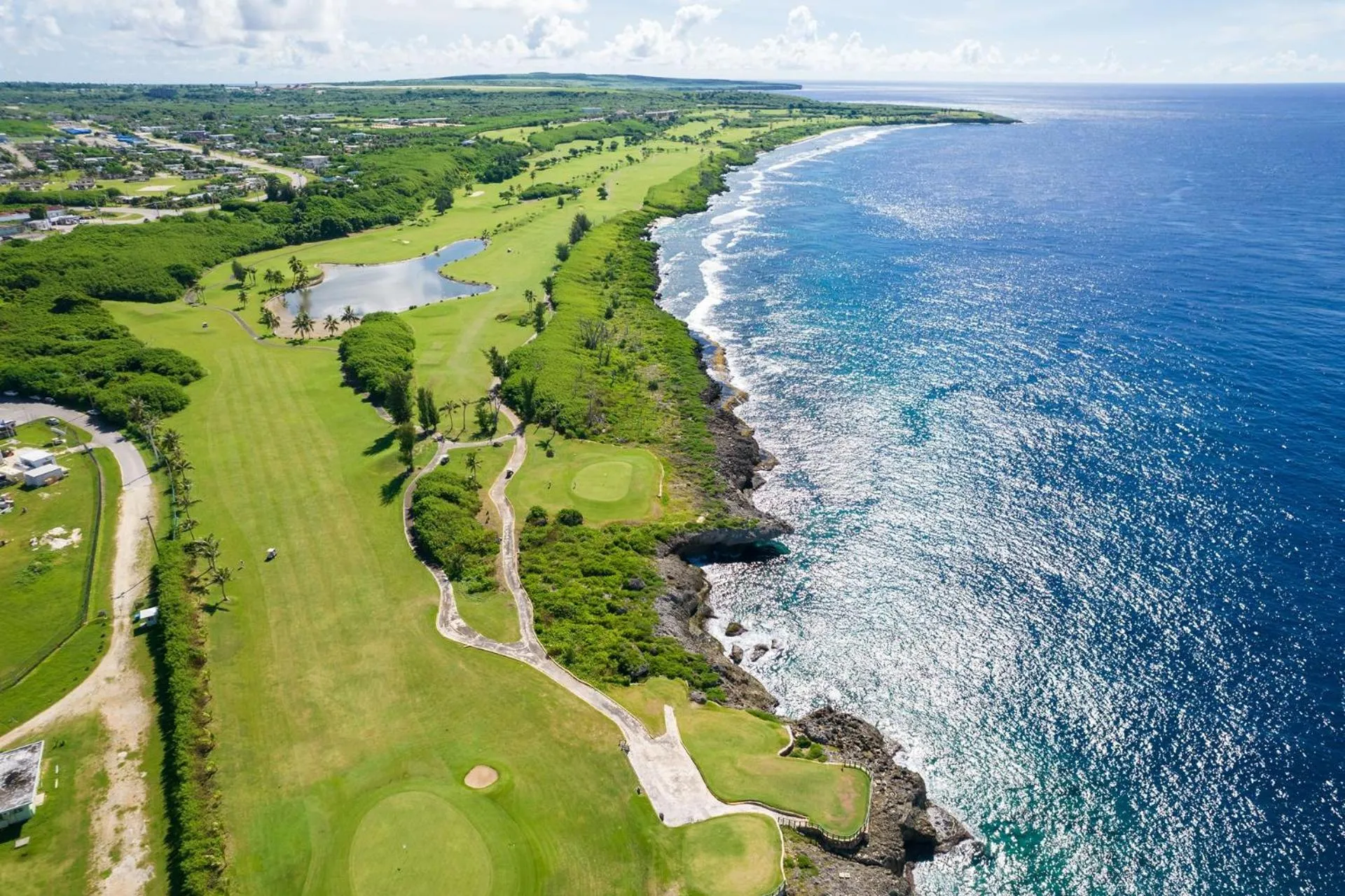 Golfcourse in Coral Ocean Resort