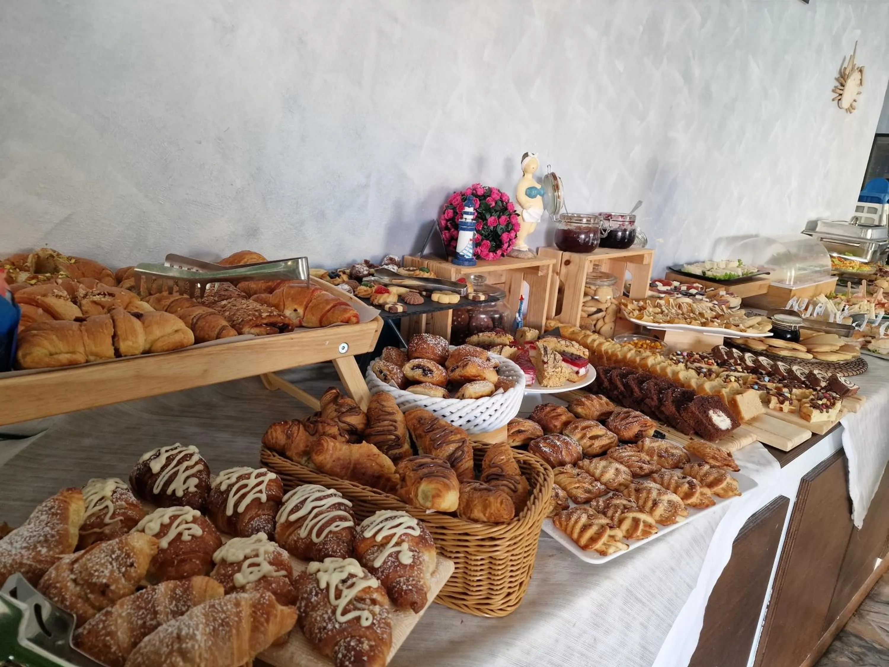 Breakfast in Beach Hotel Clerice