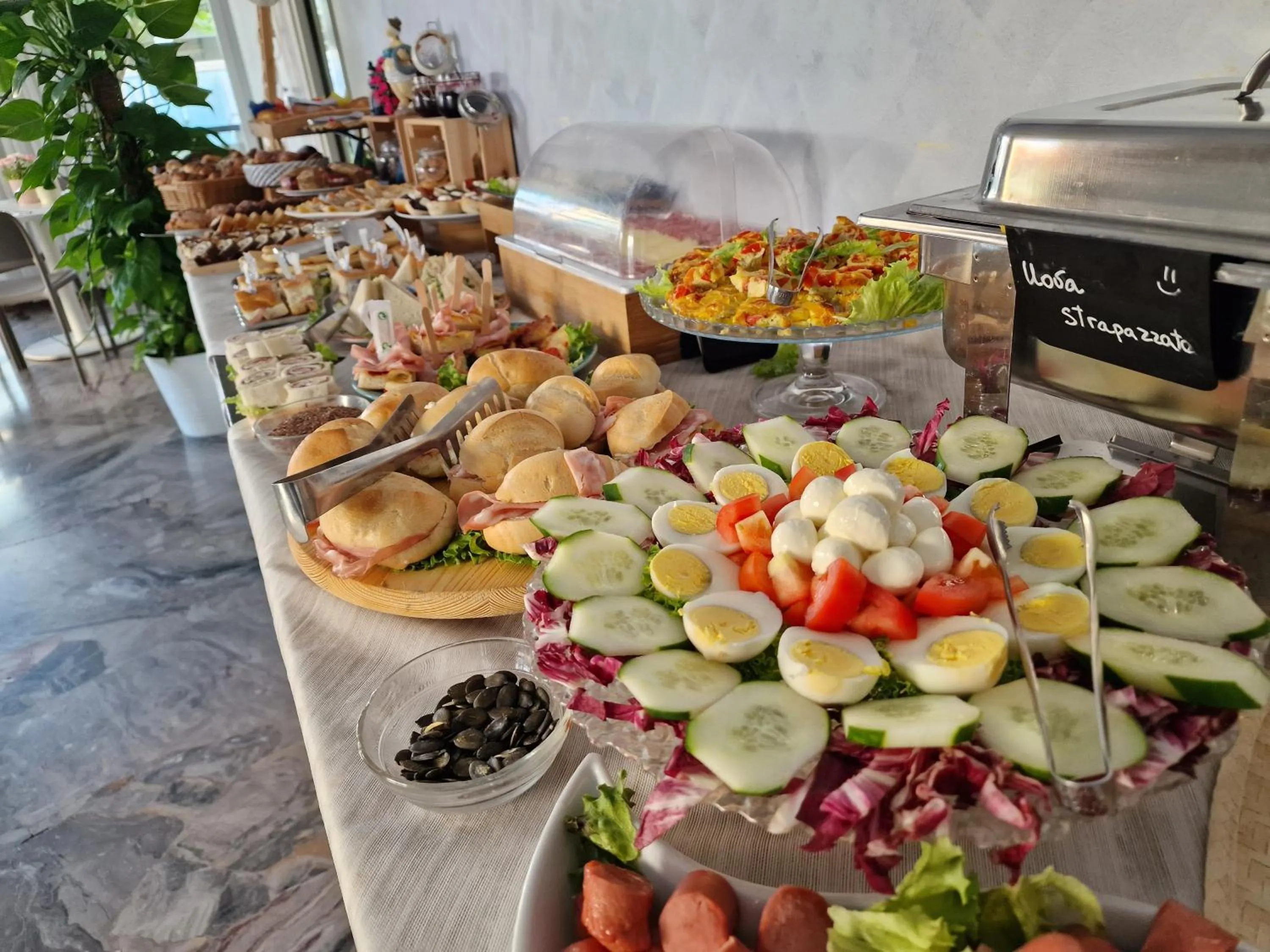 Breakfast in Beach Hotel Clerice