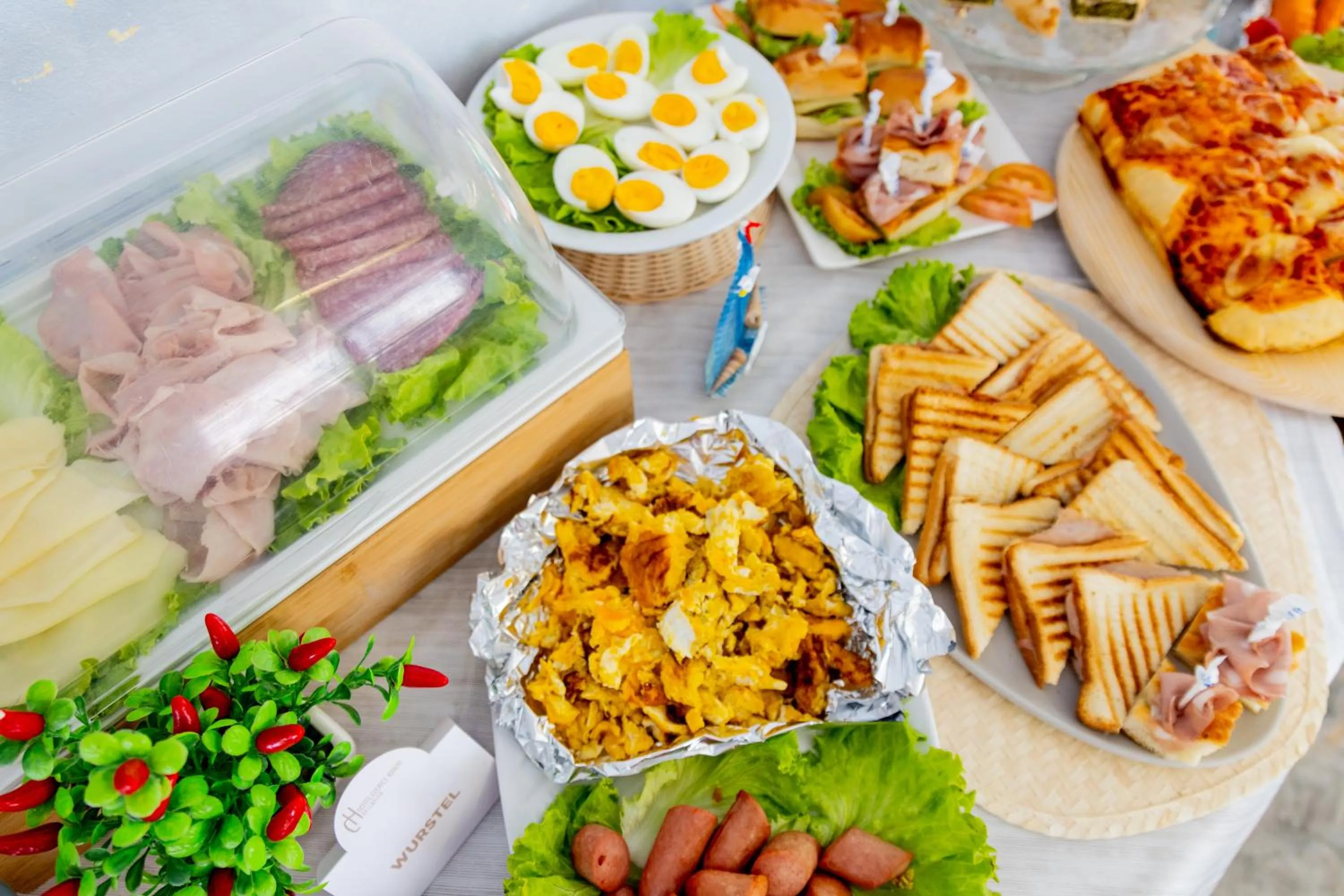 Restaurant/places to eat in Beach Hotel Clerice