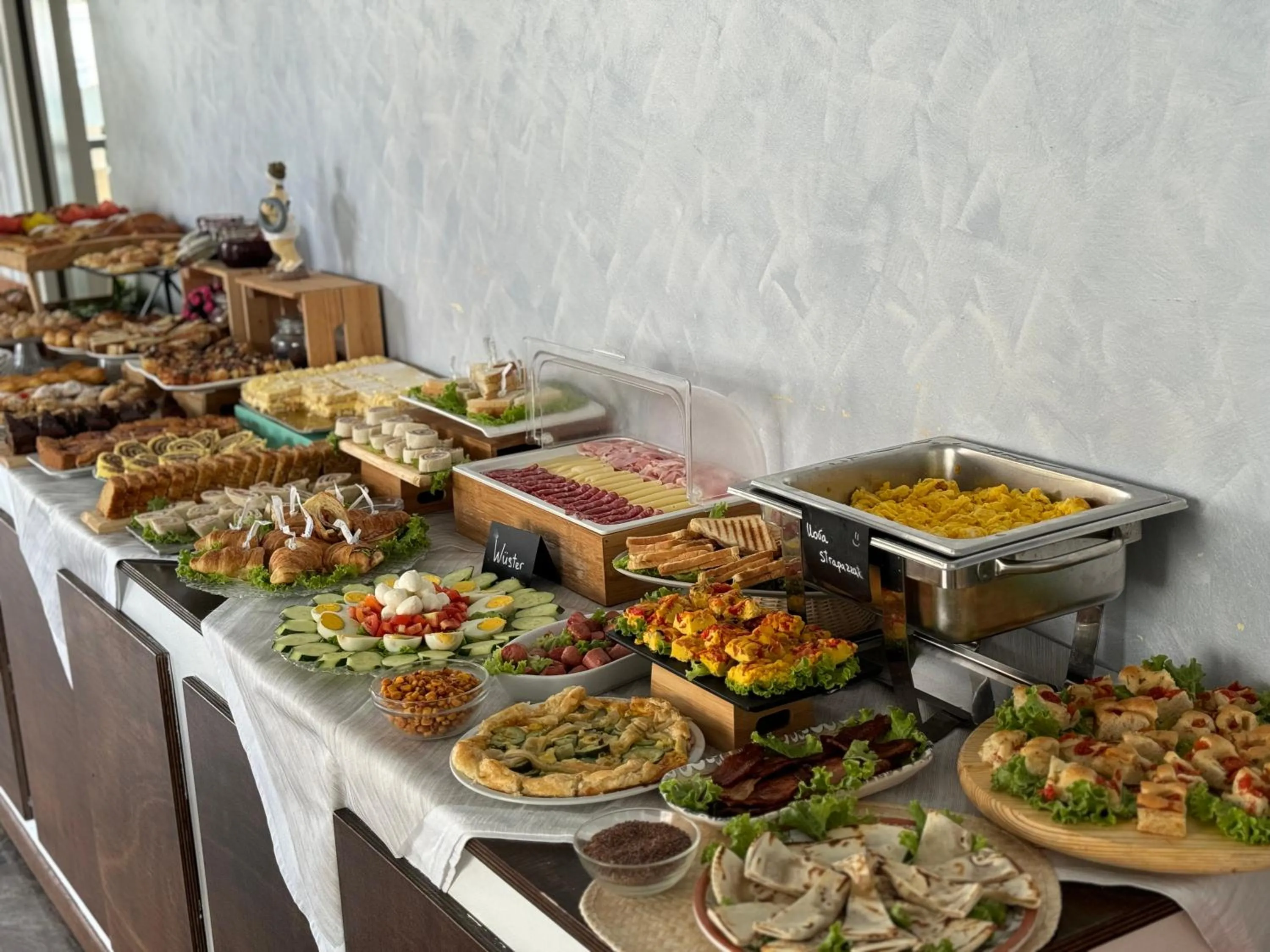 Food and drinks in Beach Hotel Clerice