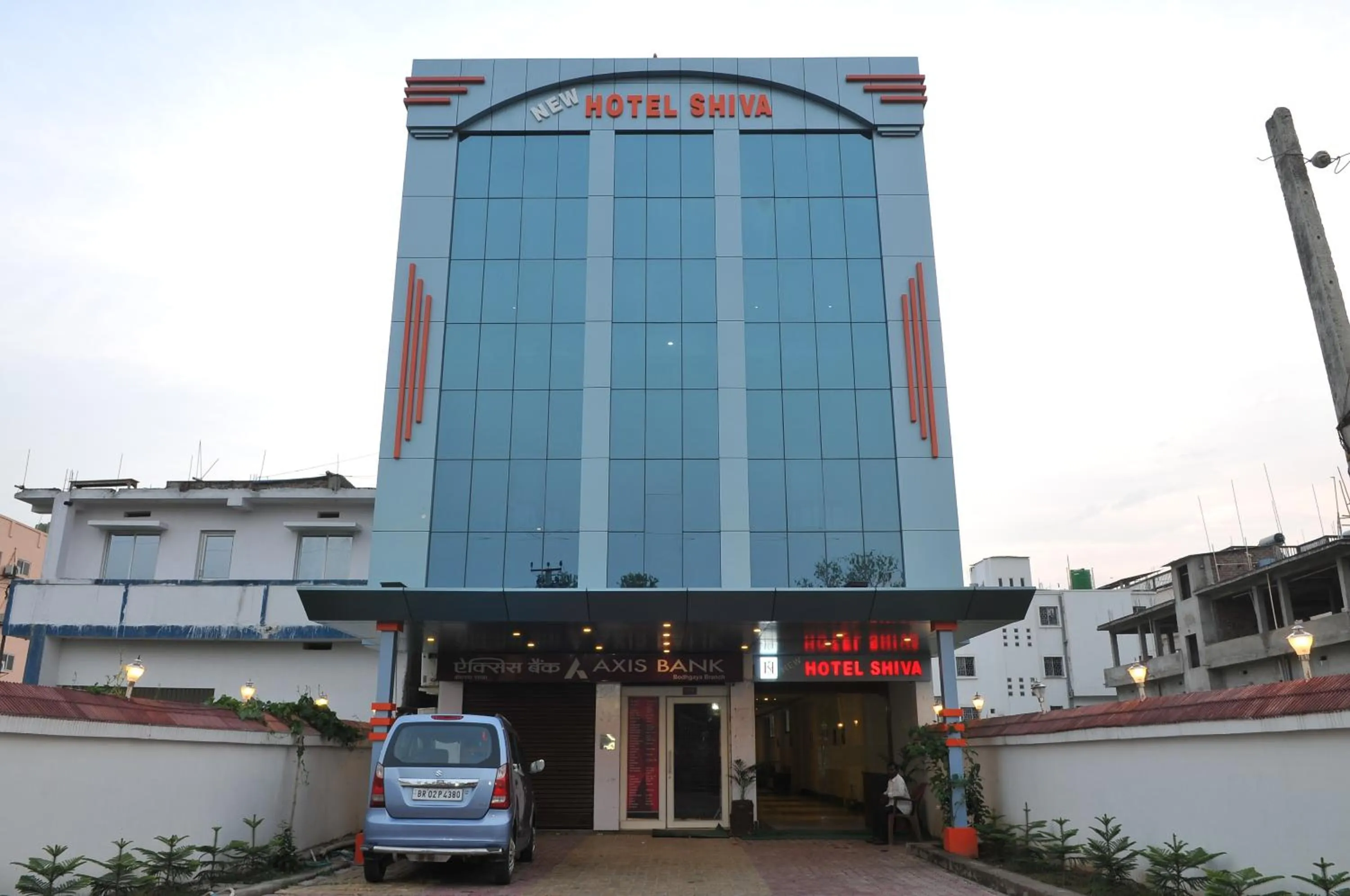 Facade/entrance in New Hotel Shiva