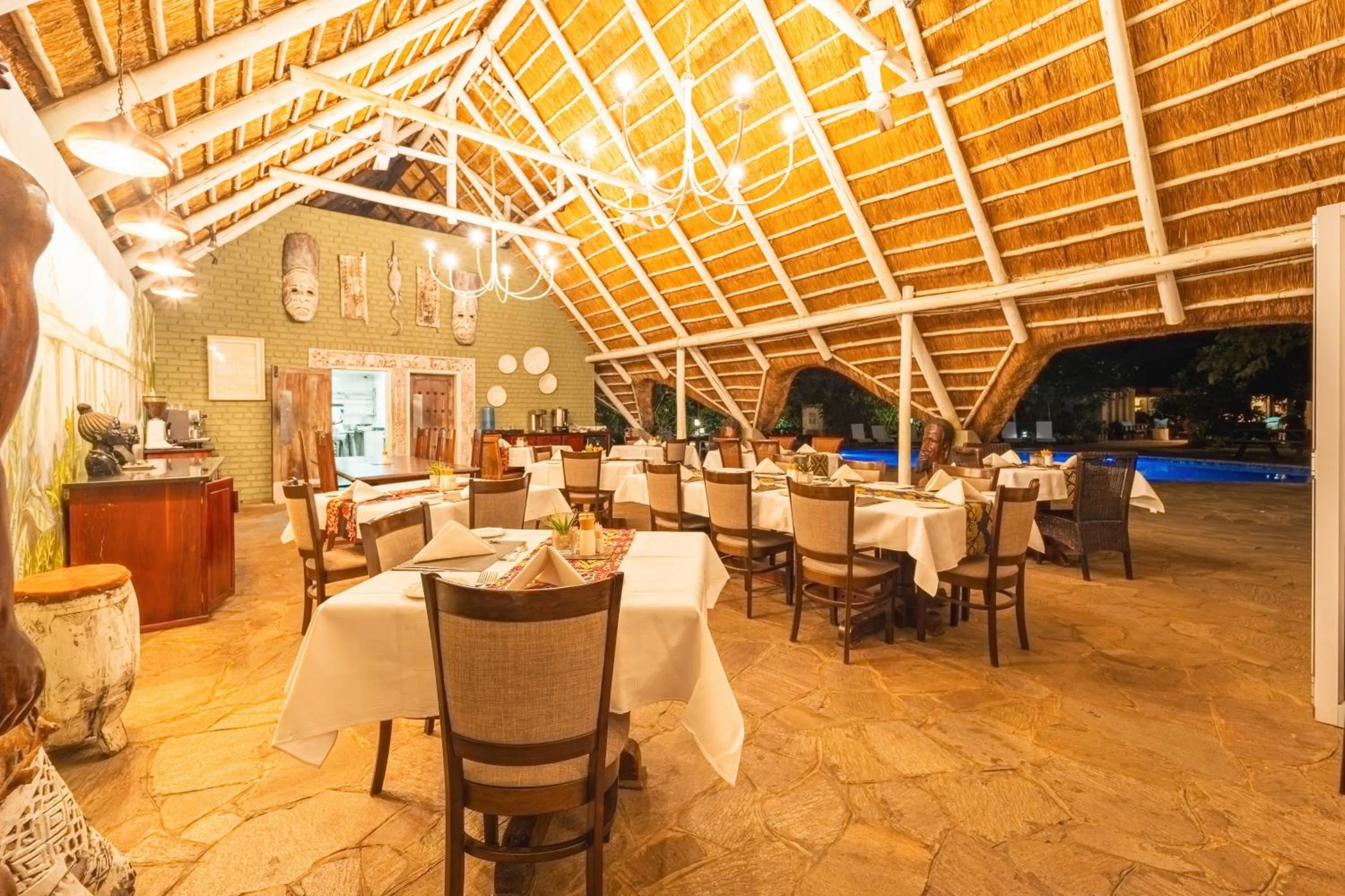 Restaurant/places to eat in Bayete Guest Lodge