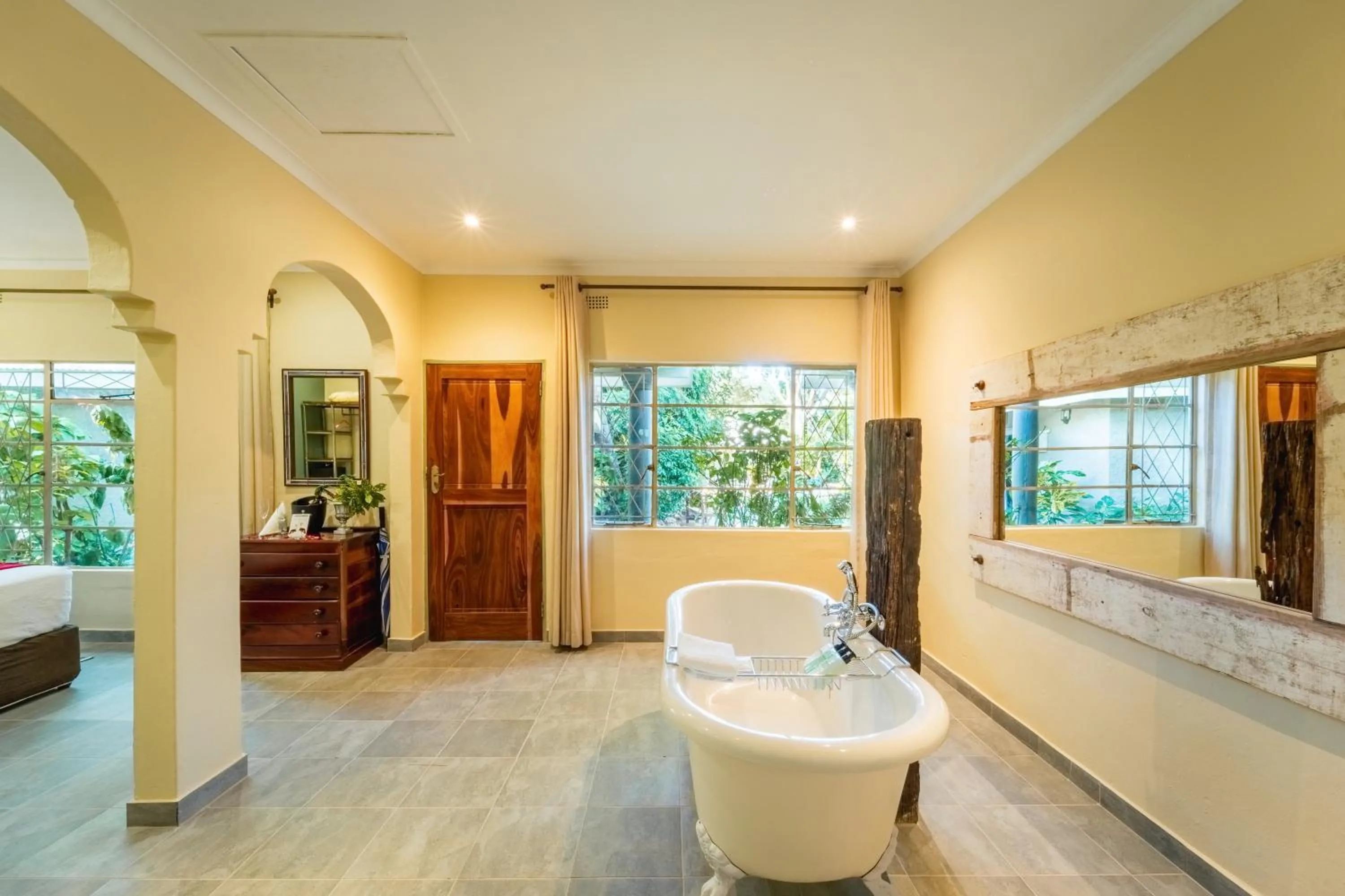 Bedroom in Bayete Guest Lodge