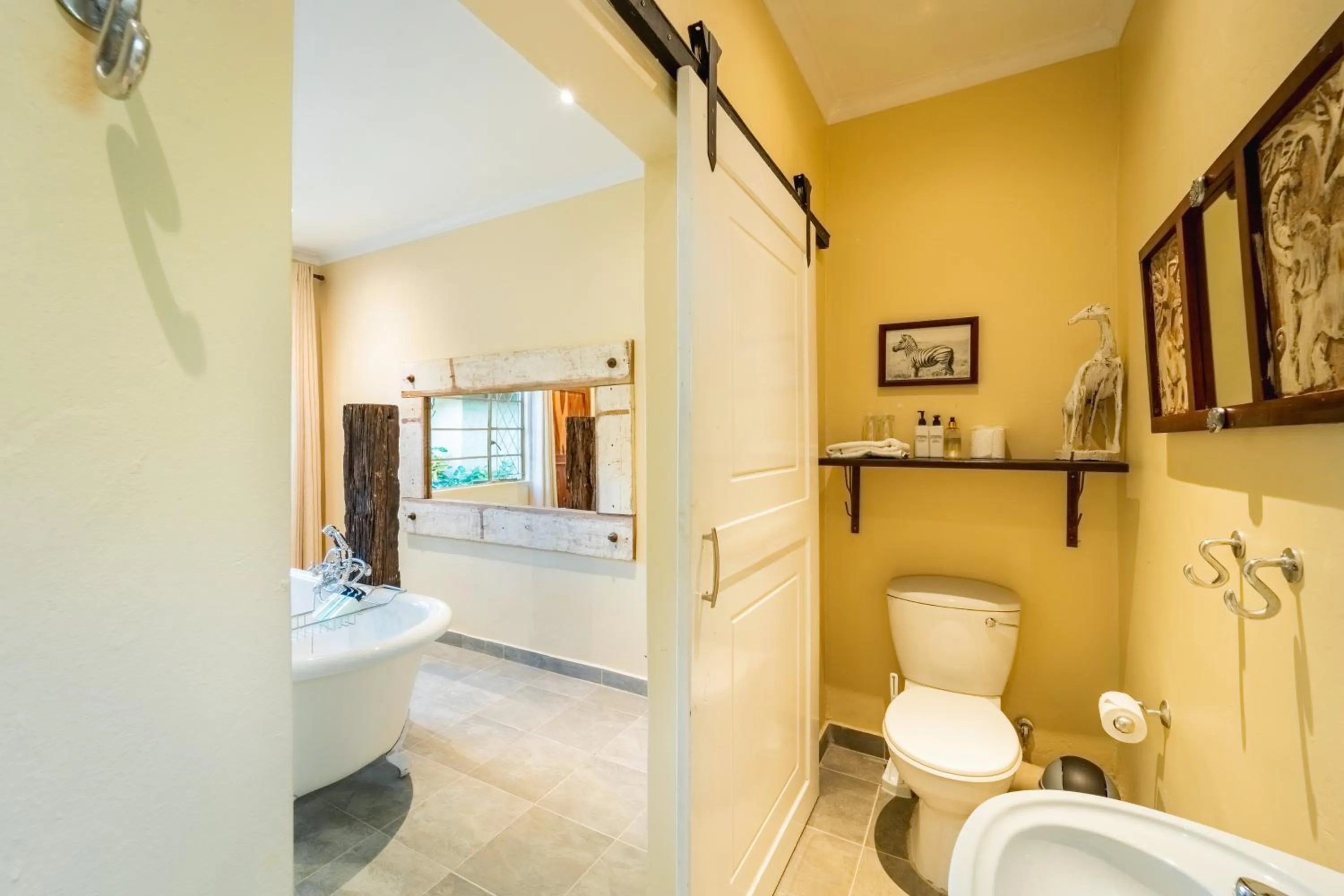 Toilet in Bayete Guest Lodge