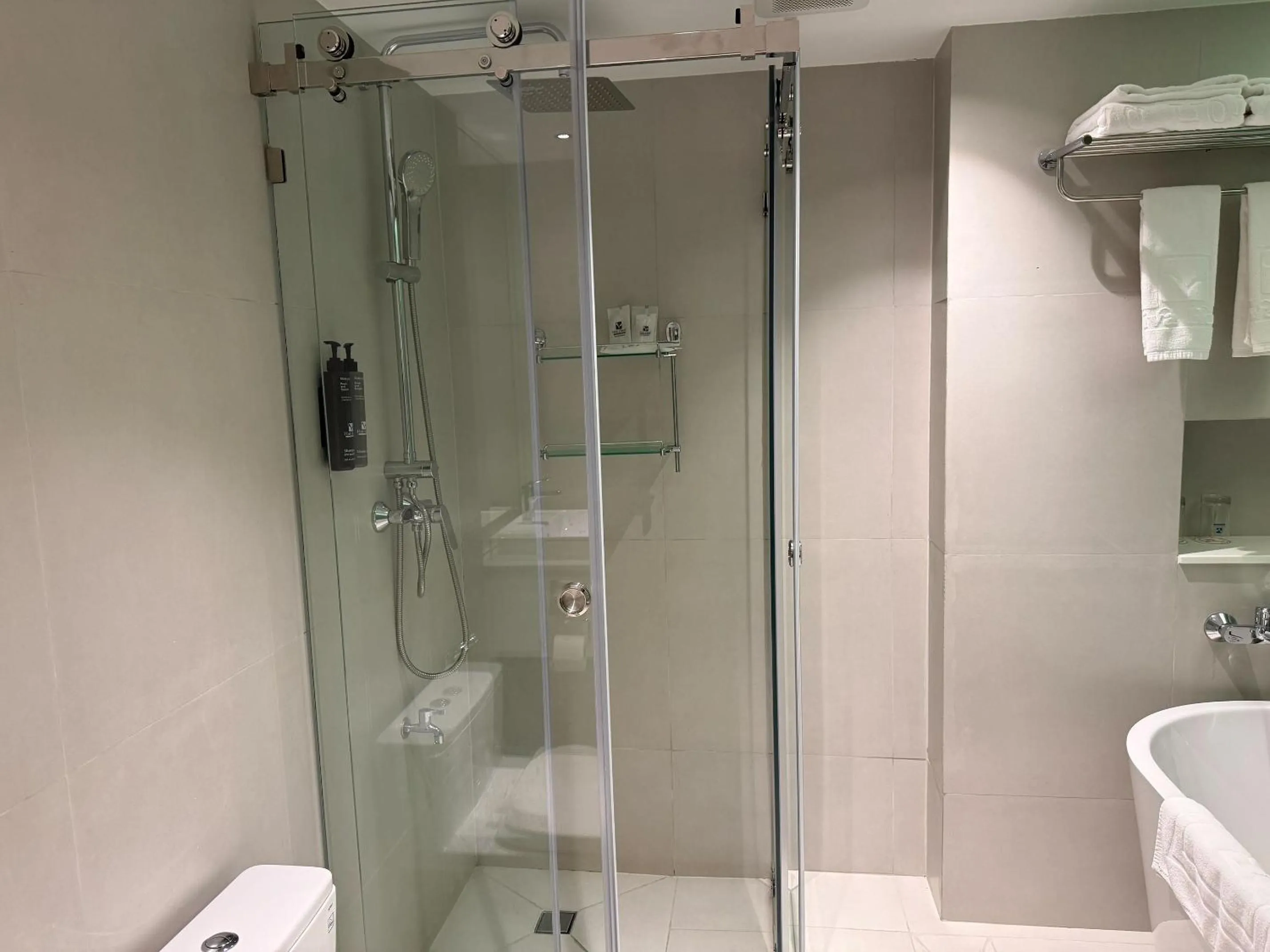 Bathroom in Viva Hotel Songkhla