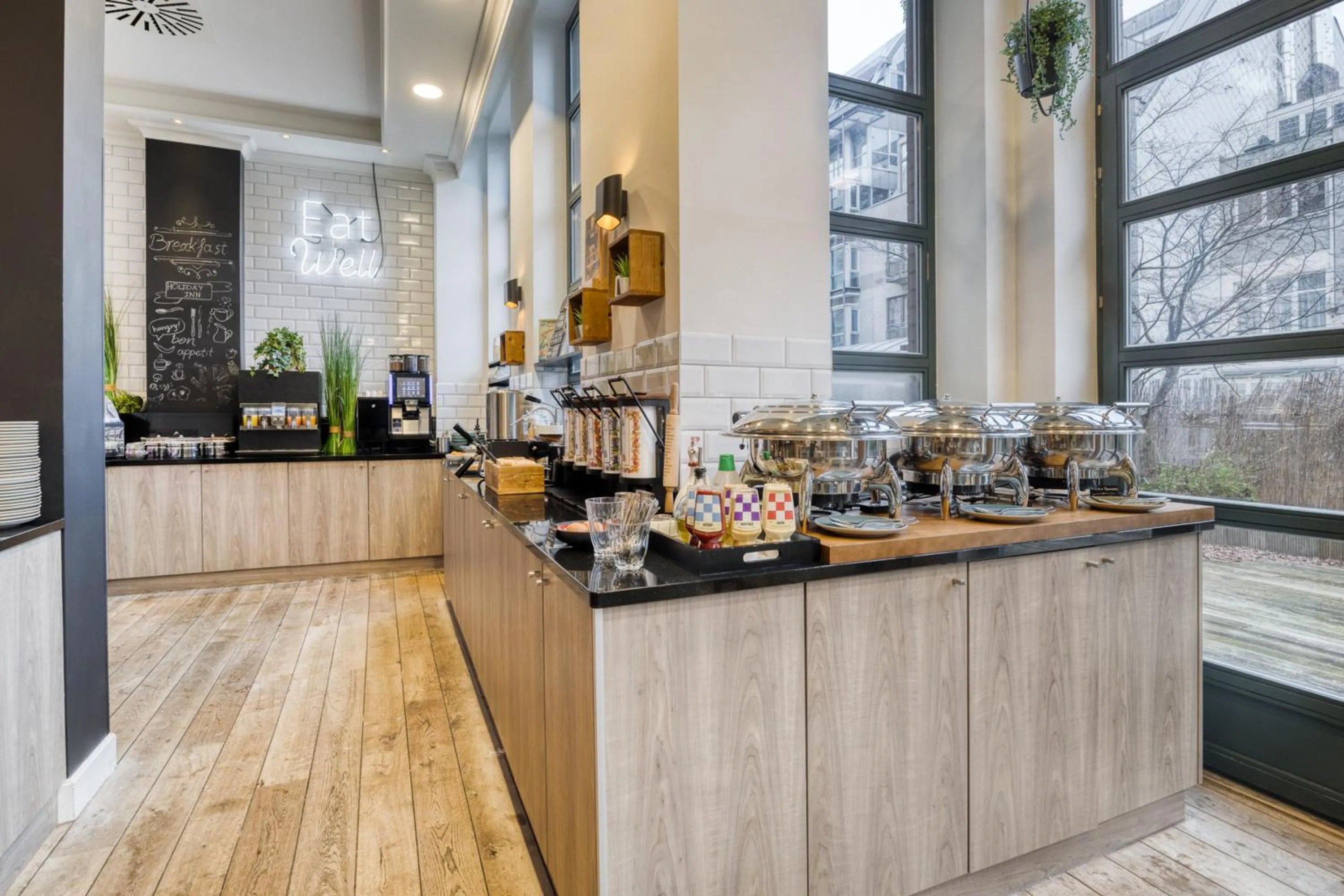 Restaurant/places to eat in Holiday Inn Brussels Schuman by IHG