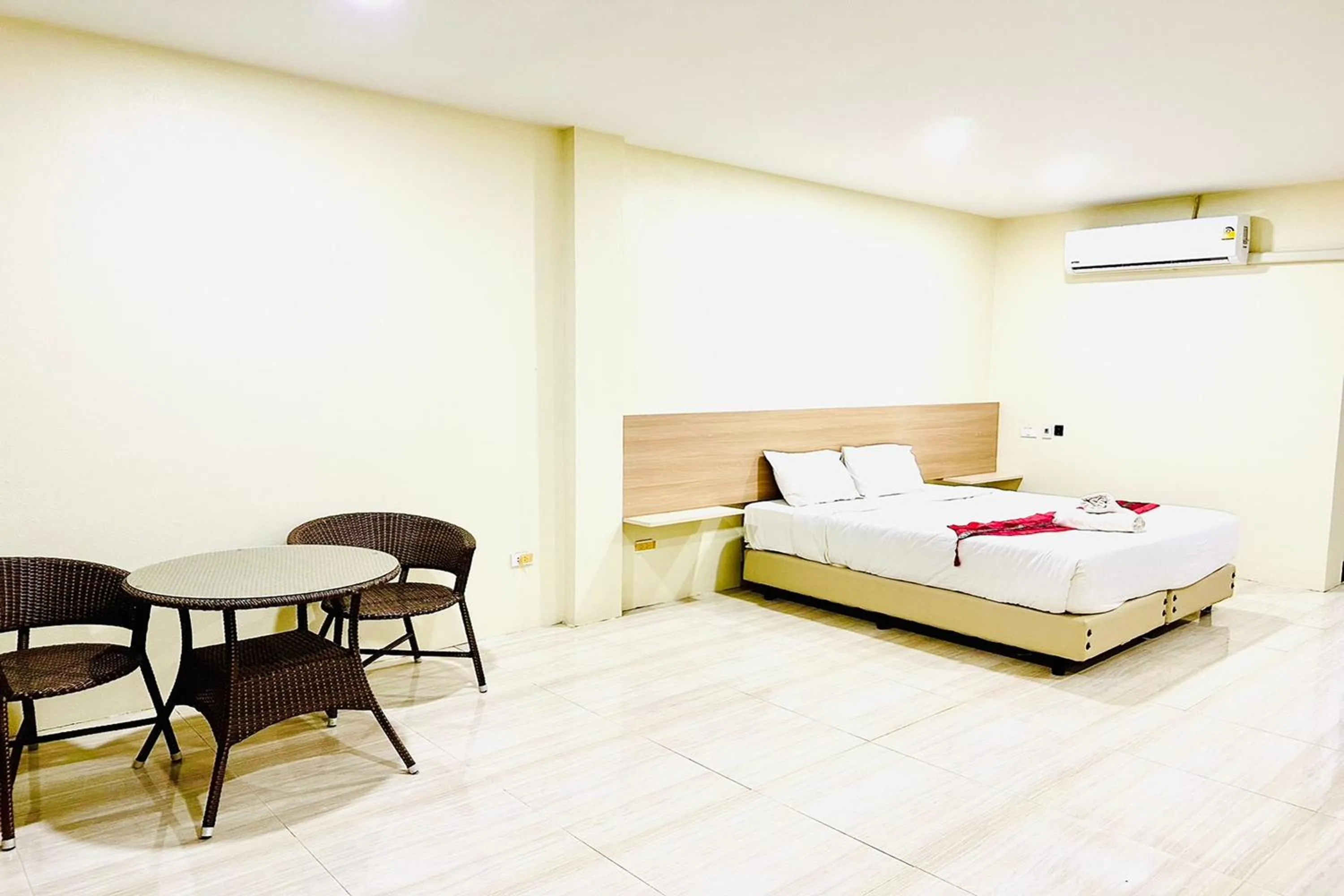 Bed in Lampang Green Garden Resort